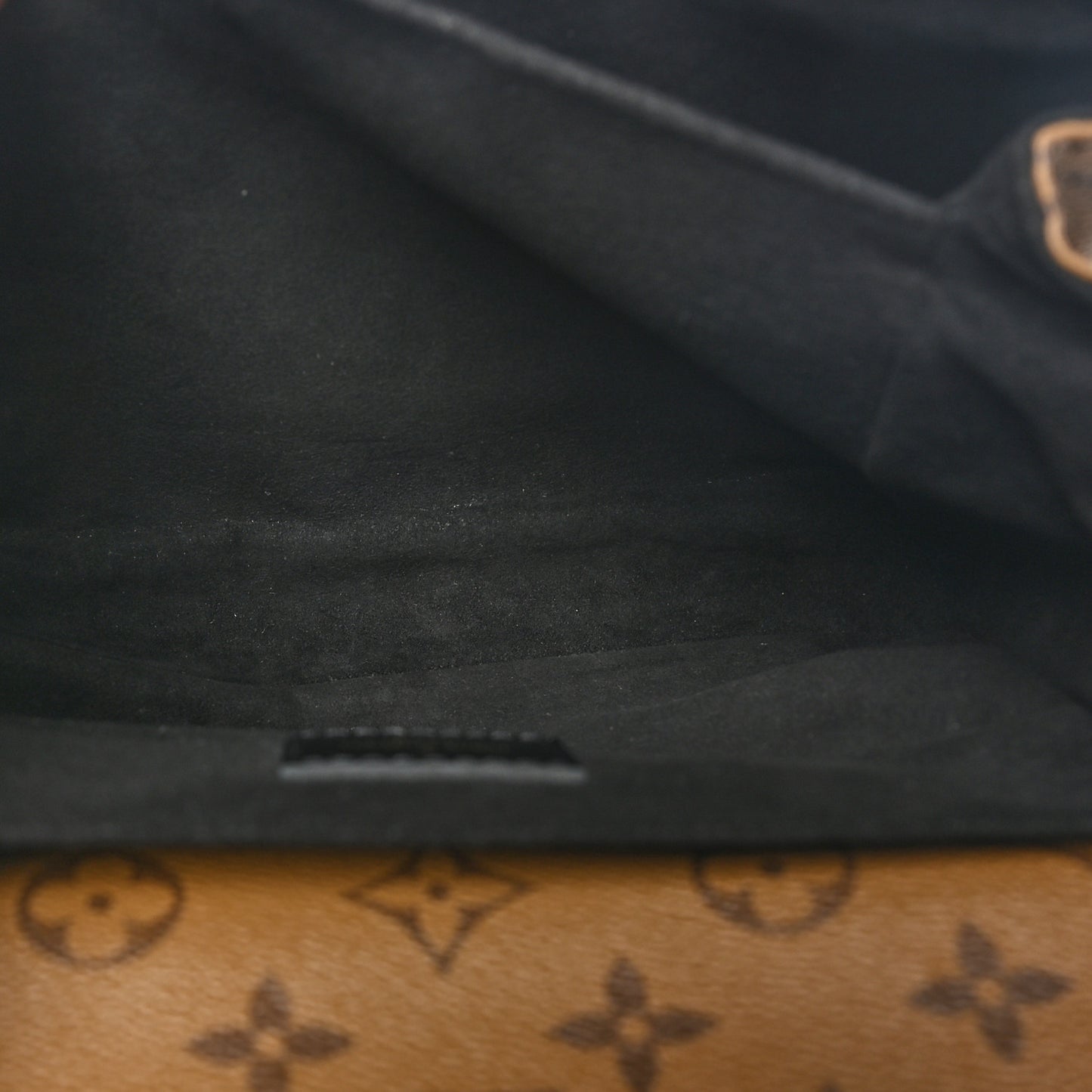 Reverse Monogram Pochette Metis