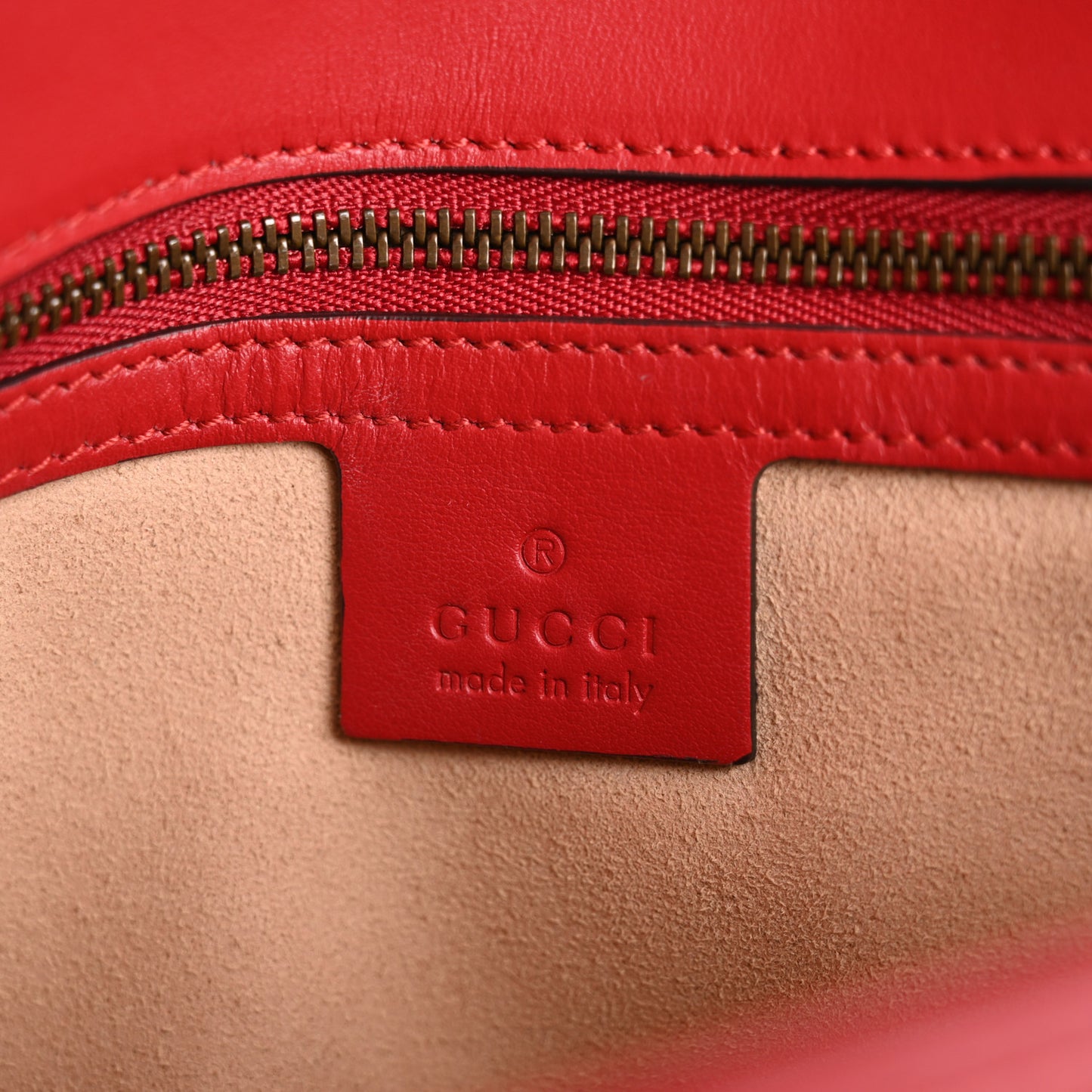 Calfskin Matelasse Small GG Marmont Shoulder Bag Hibiscus Red