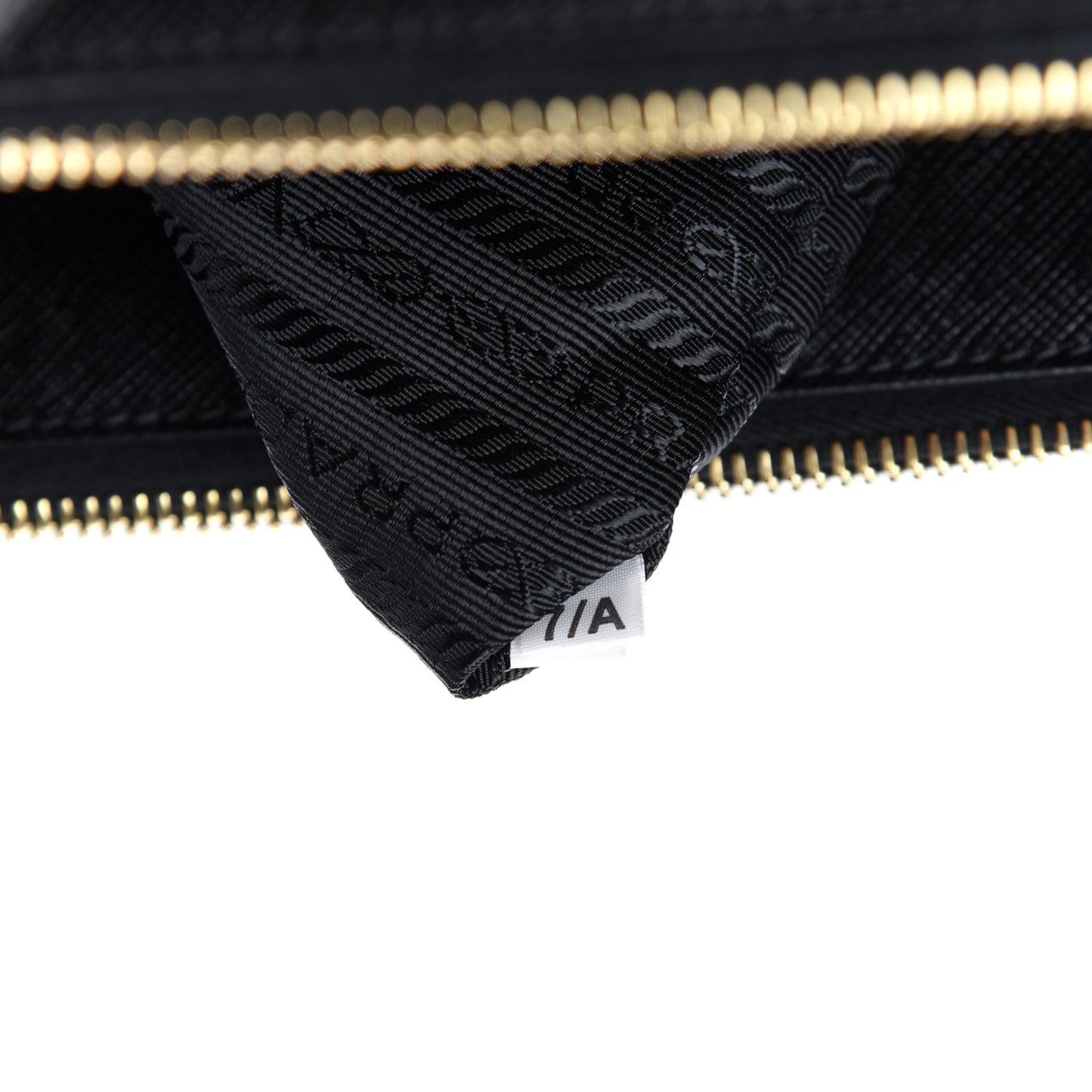 Saffiano Medium Galleria Double Zip Tote Black