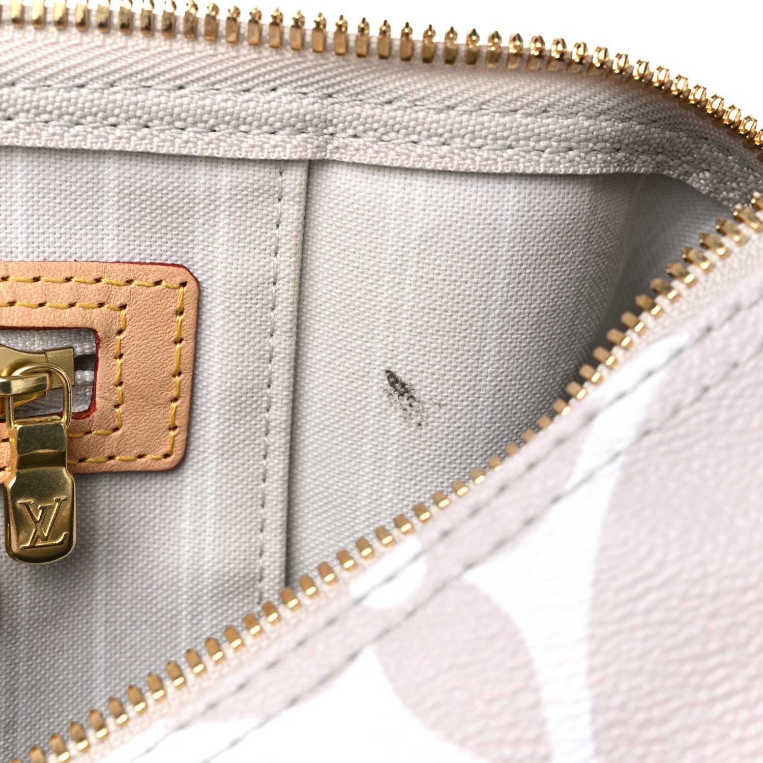 Louis Vuitton Monogram Giant By The Pool Keepall Bandouliere 45 Brume 8 of 10