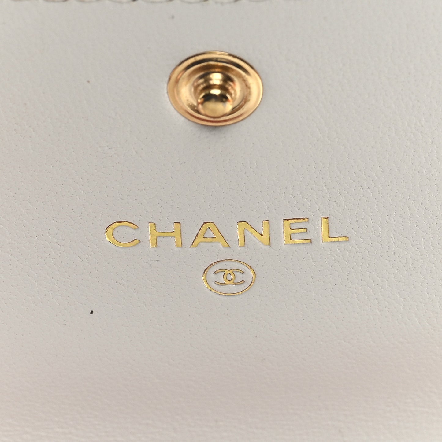 Lambskin Quilted Chanel 19 Flap Coin Purse With Chain White