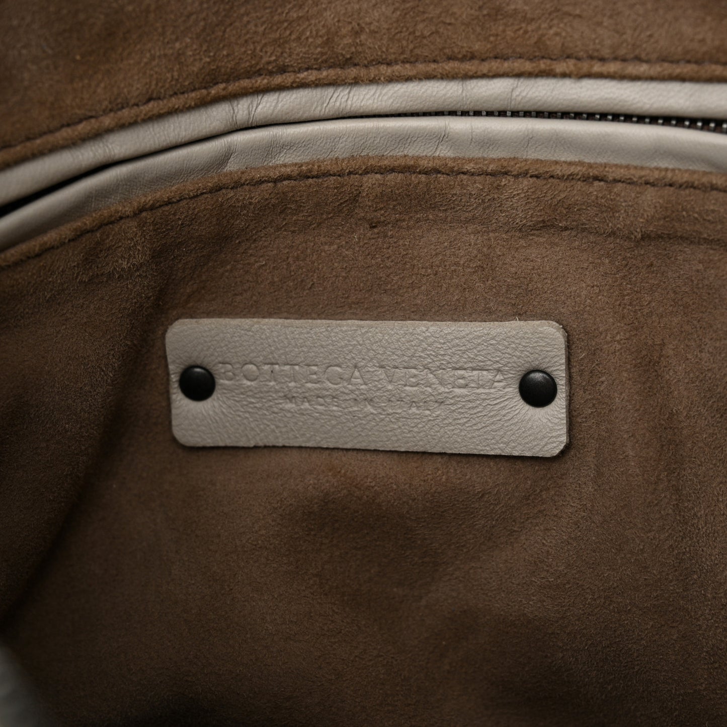 Nappa Intrecciato Nodini Crossbody Messenger Cement Abstract