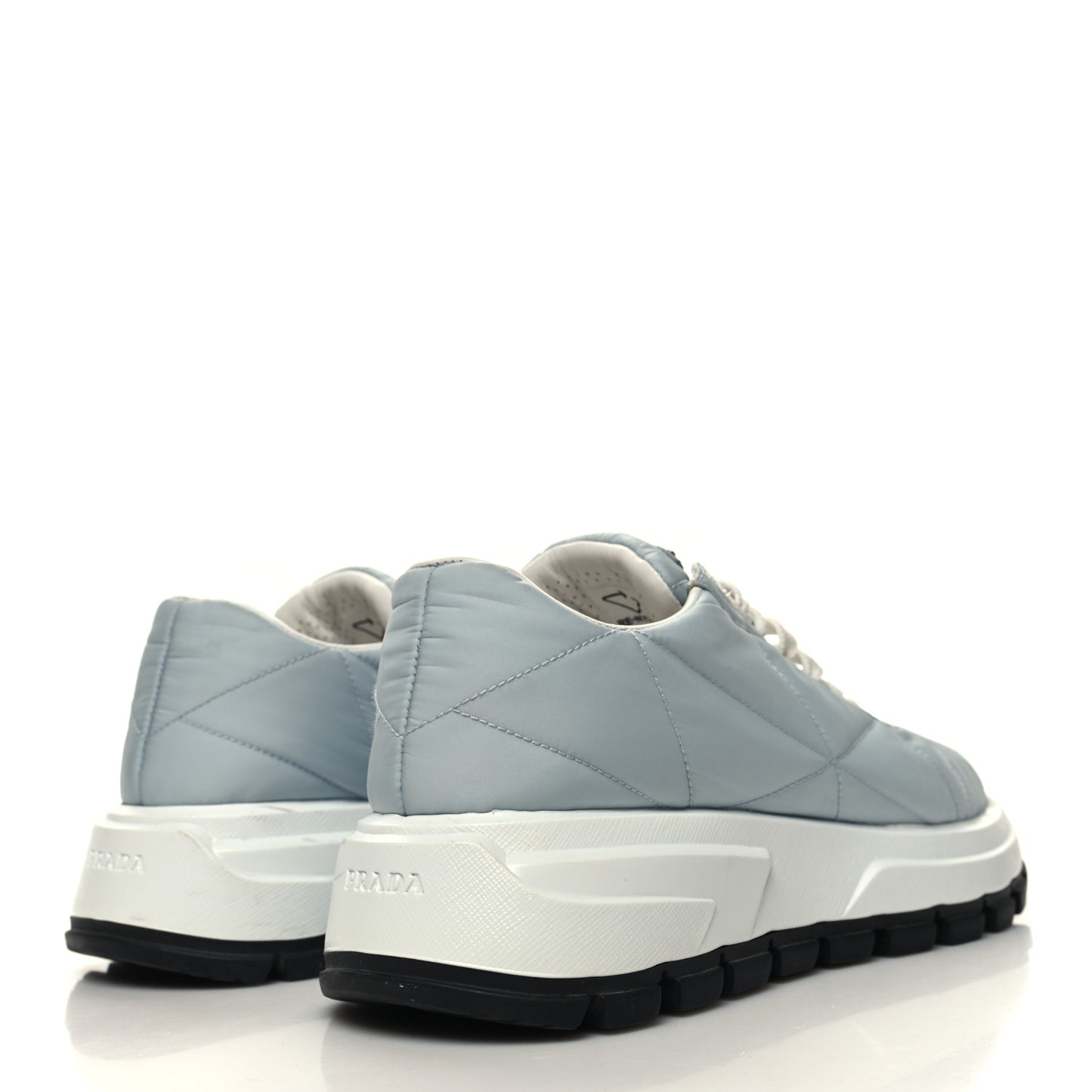 Re-Nylon Piuma Metal Triangle Logo Quilted 45mm Sneakers 39.5 Fiordaliso