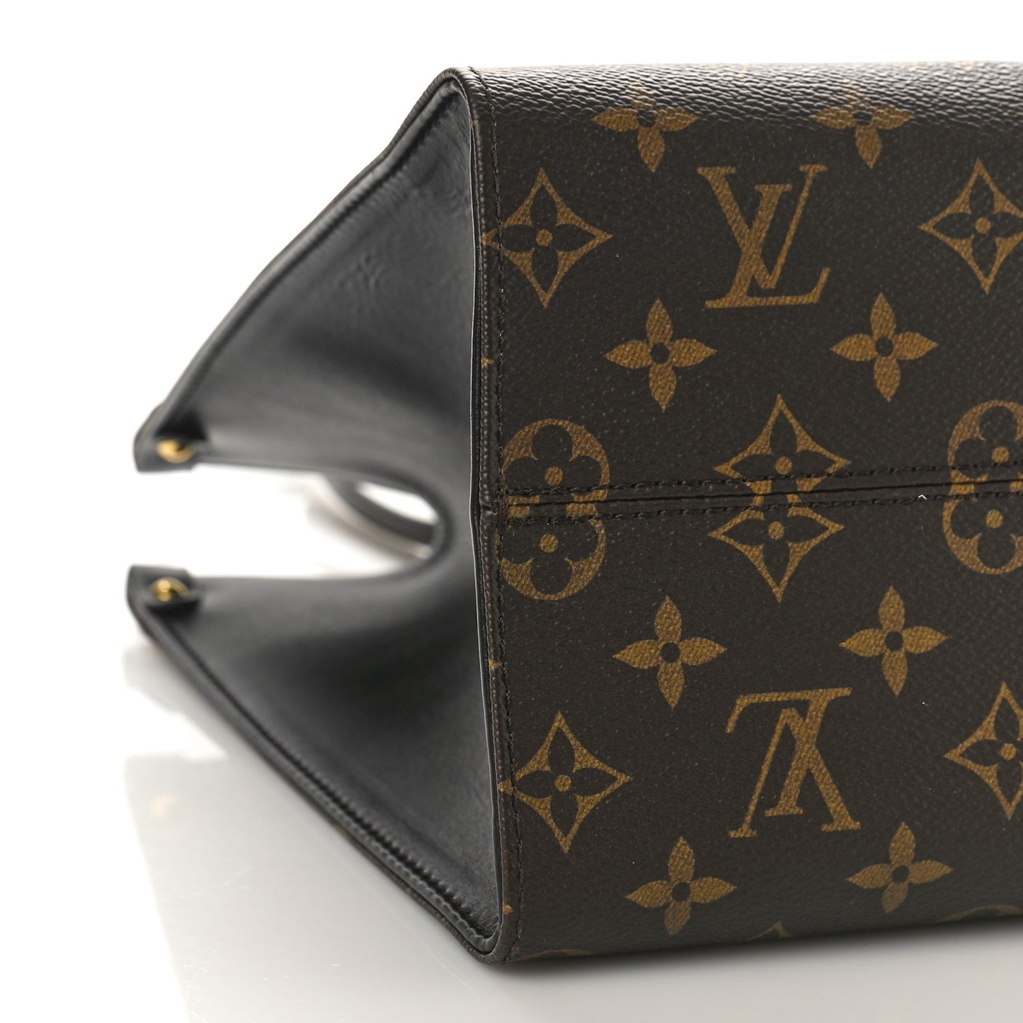 Monogram Fall In Love Onthego MM
