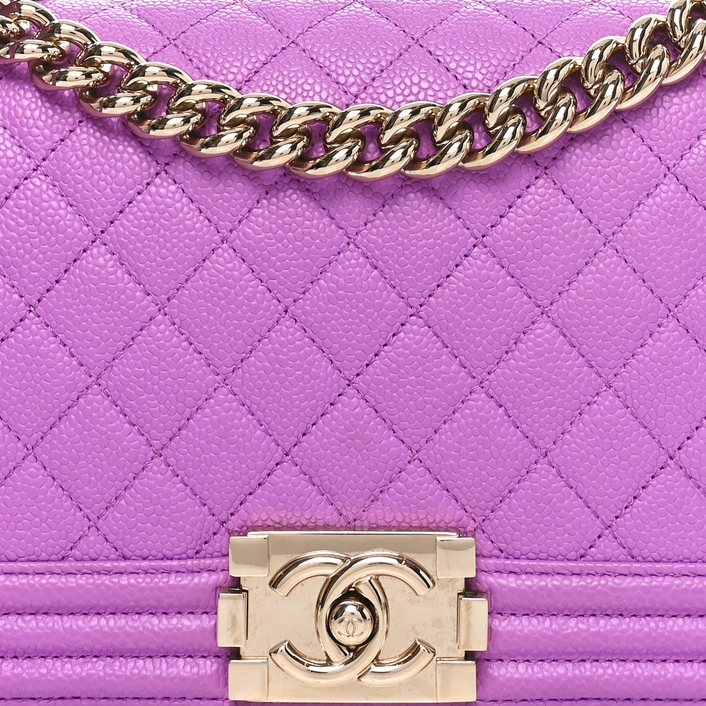 Caviar Quilted Medium Boy Flap Purple