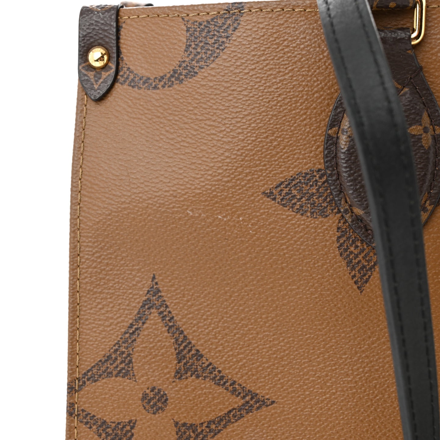 Reverse Monogram Giant Onthego MM