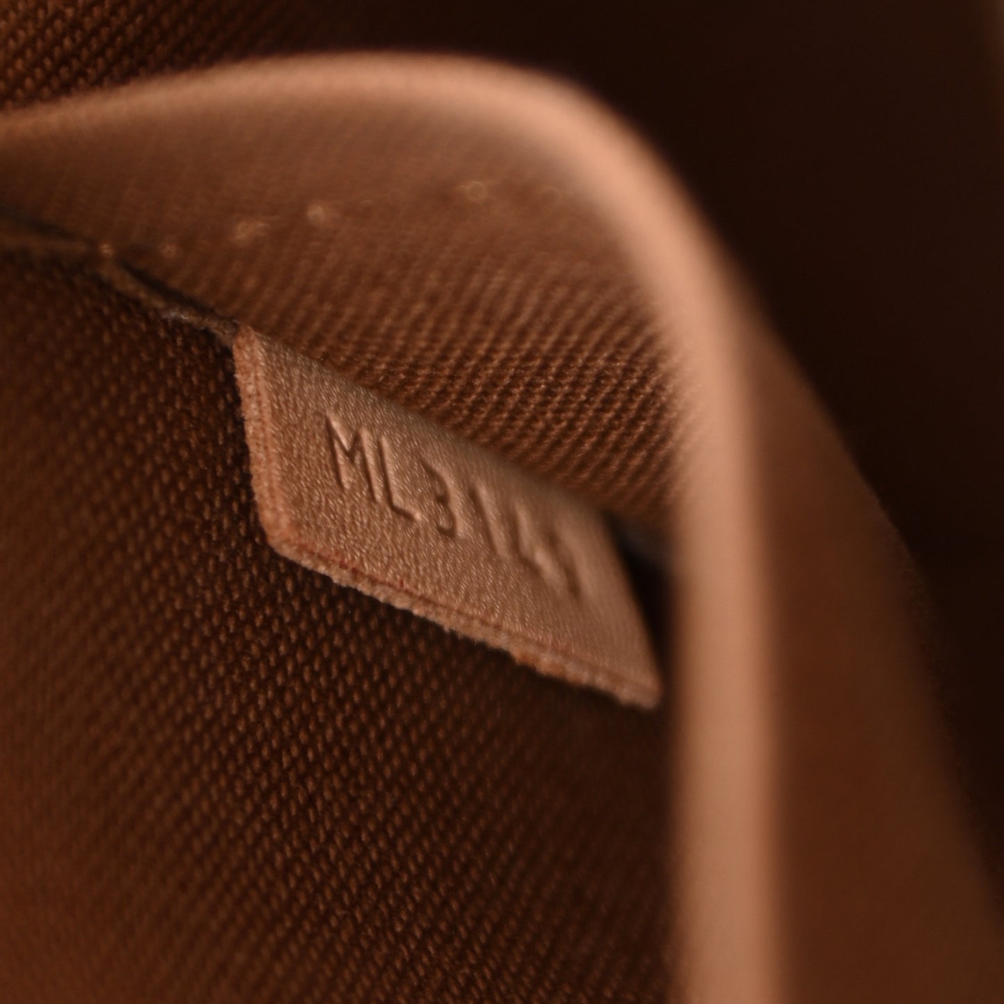 Monogram Alma BB