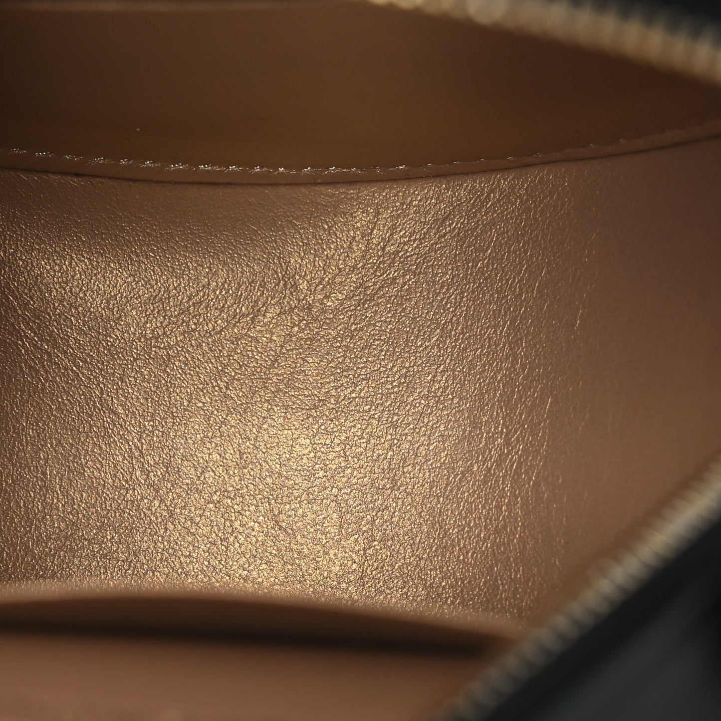 Lambskin Quilted Golden Plate Round Clutch With Chain Black