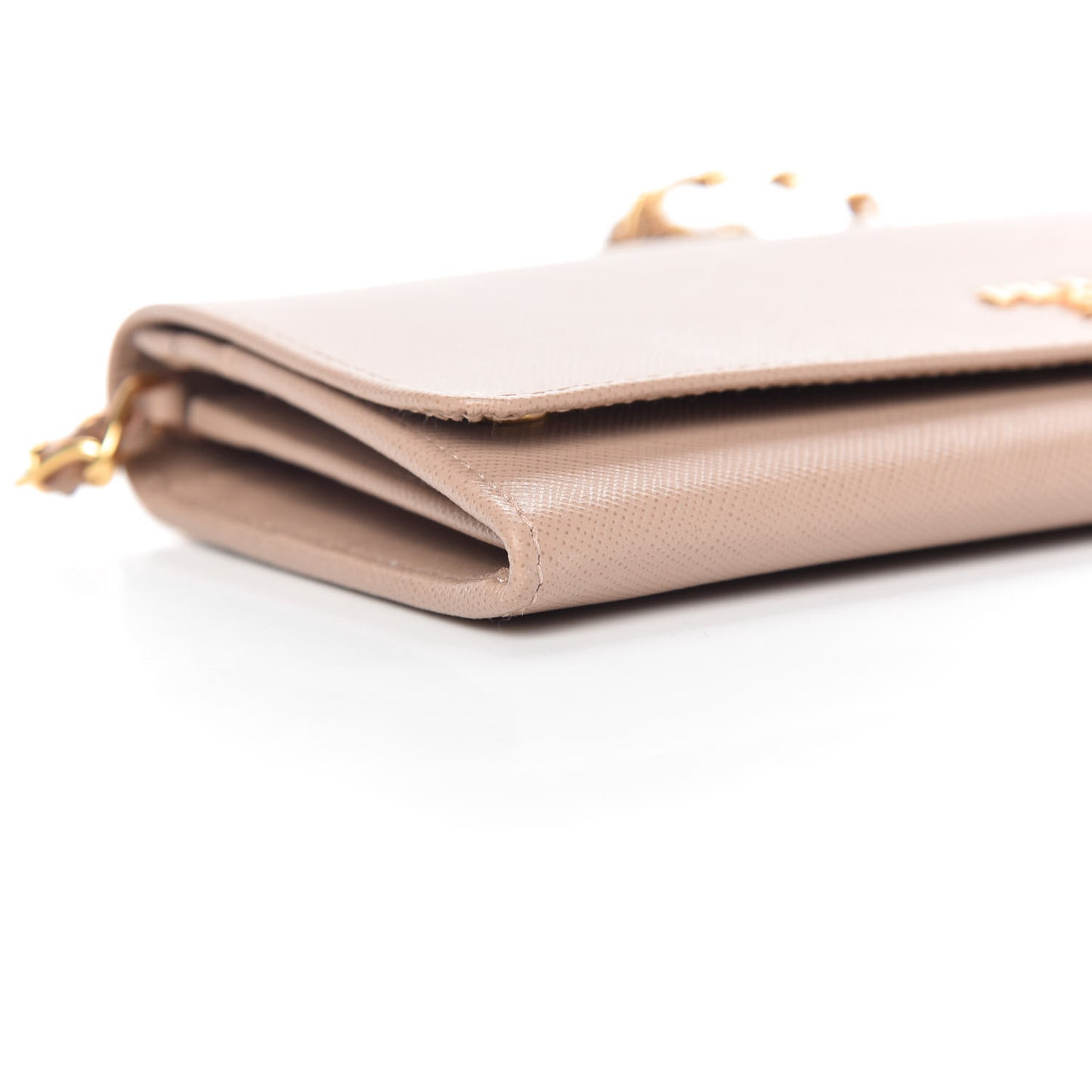 Saffiano Metal Oro Chain Wallet Cammeo