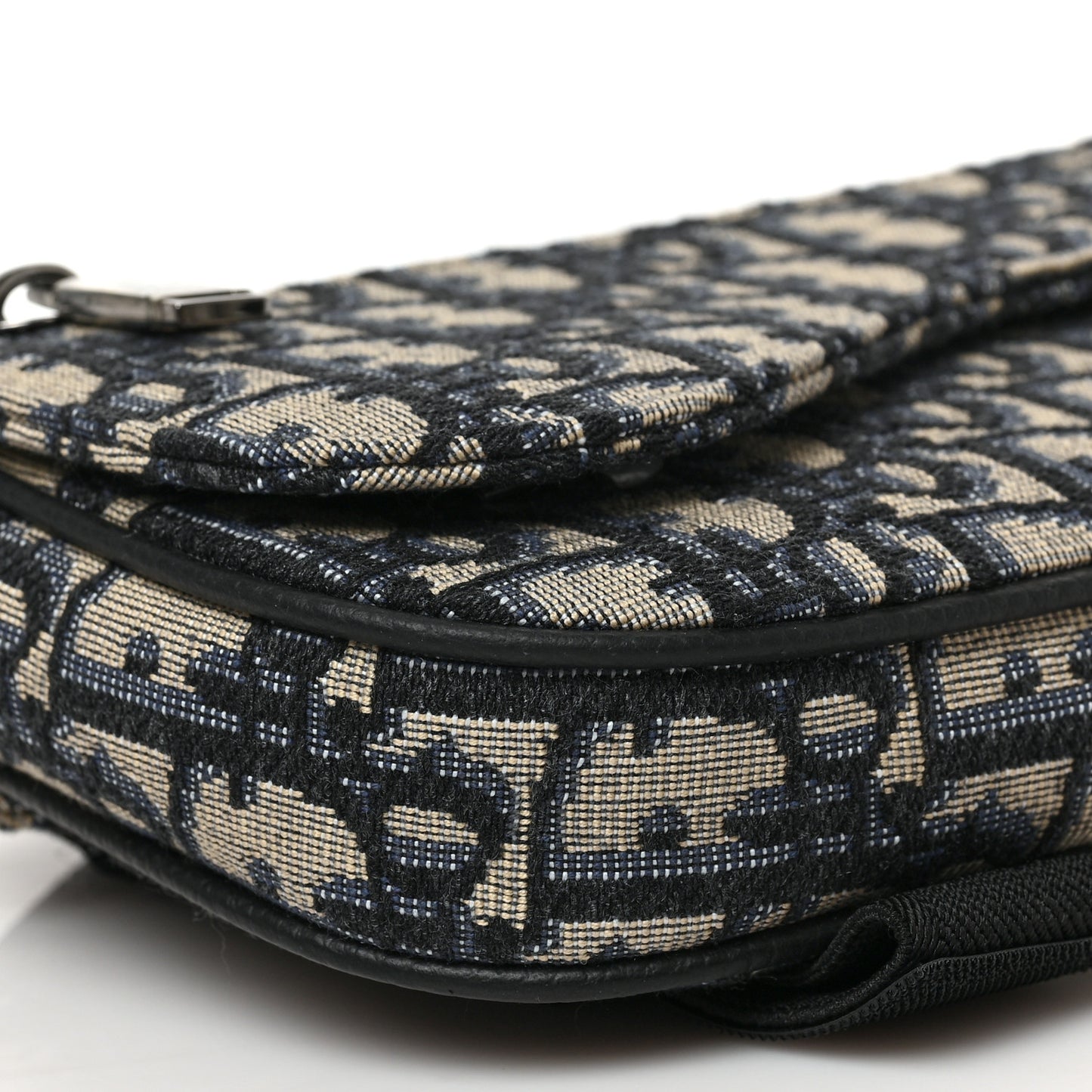 Oblique Arm Pouch Blue