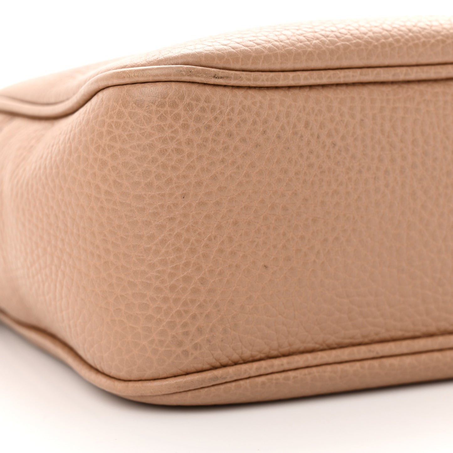 Pebbled Calfskin Small Soho Disco Bag Camelia