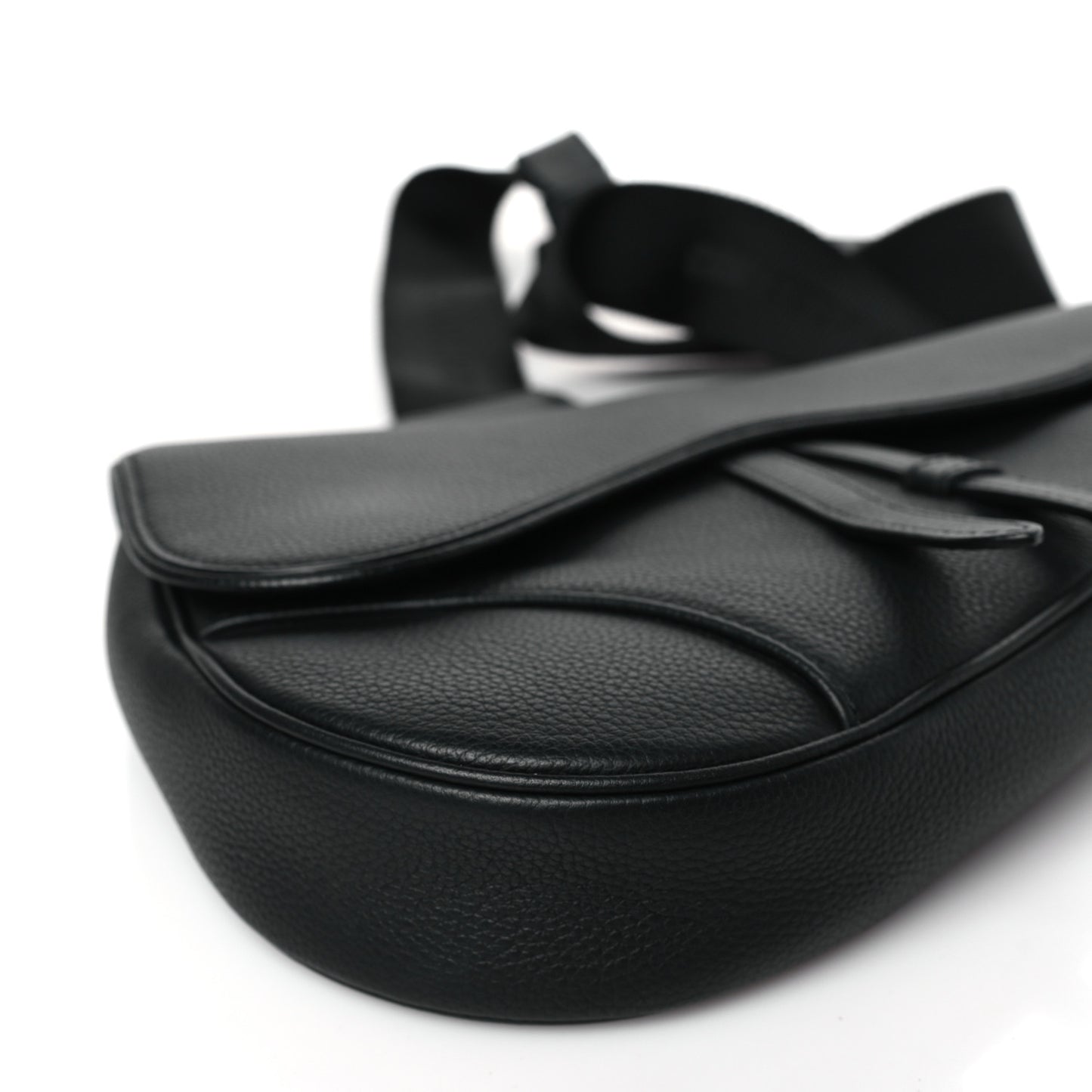 Grained Calfskin Mens Saddle Bag Black