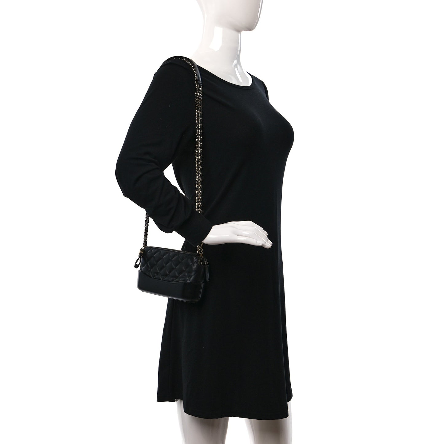 Aged Calfskin Quilted Small Gabrielle Clutch With Chain Black
