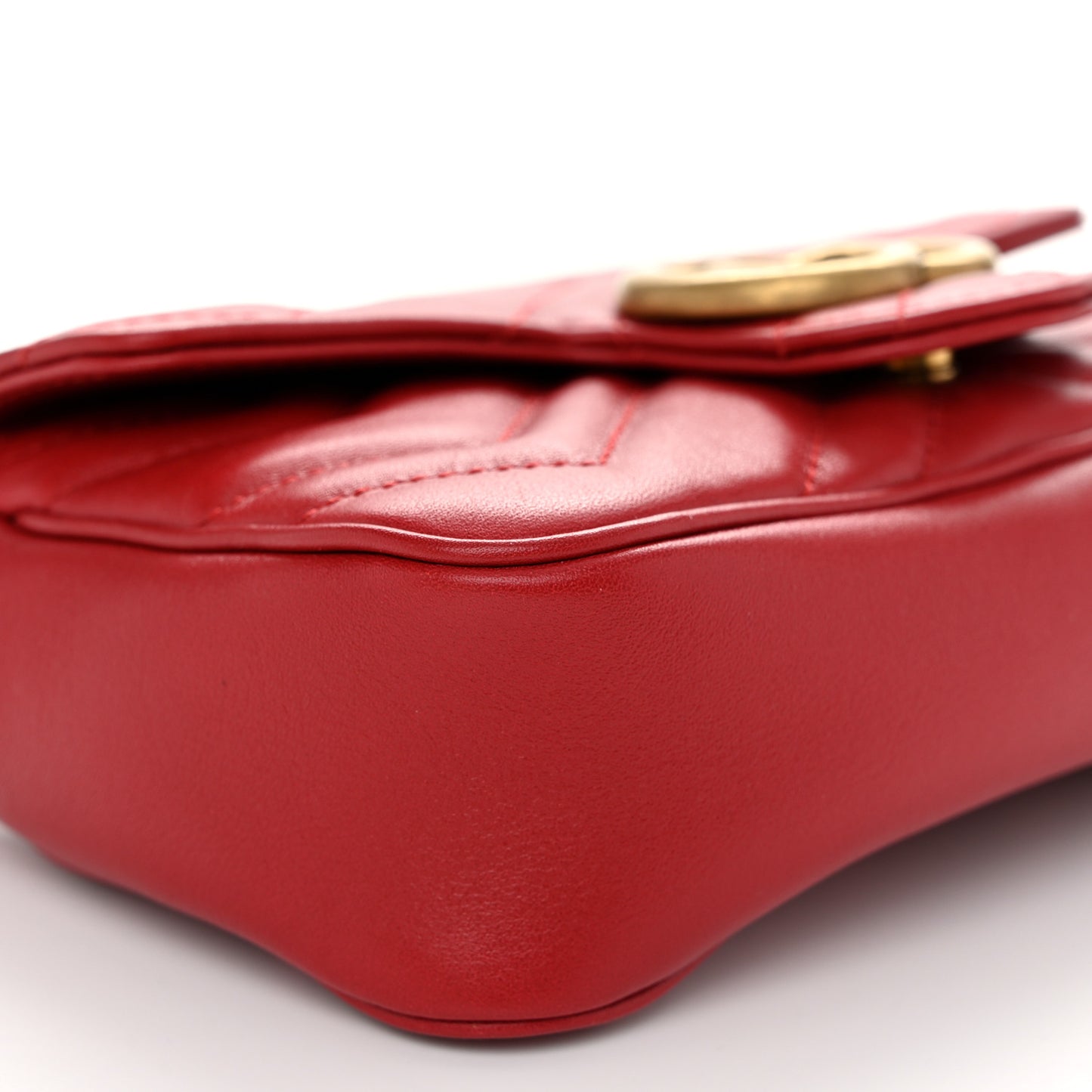 Calfskin Matelasse Super Mini GG Marmont Shoulder Bag Hibiscus Red