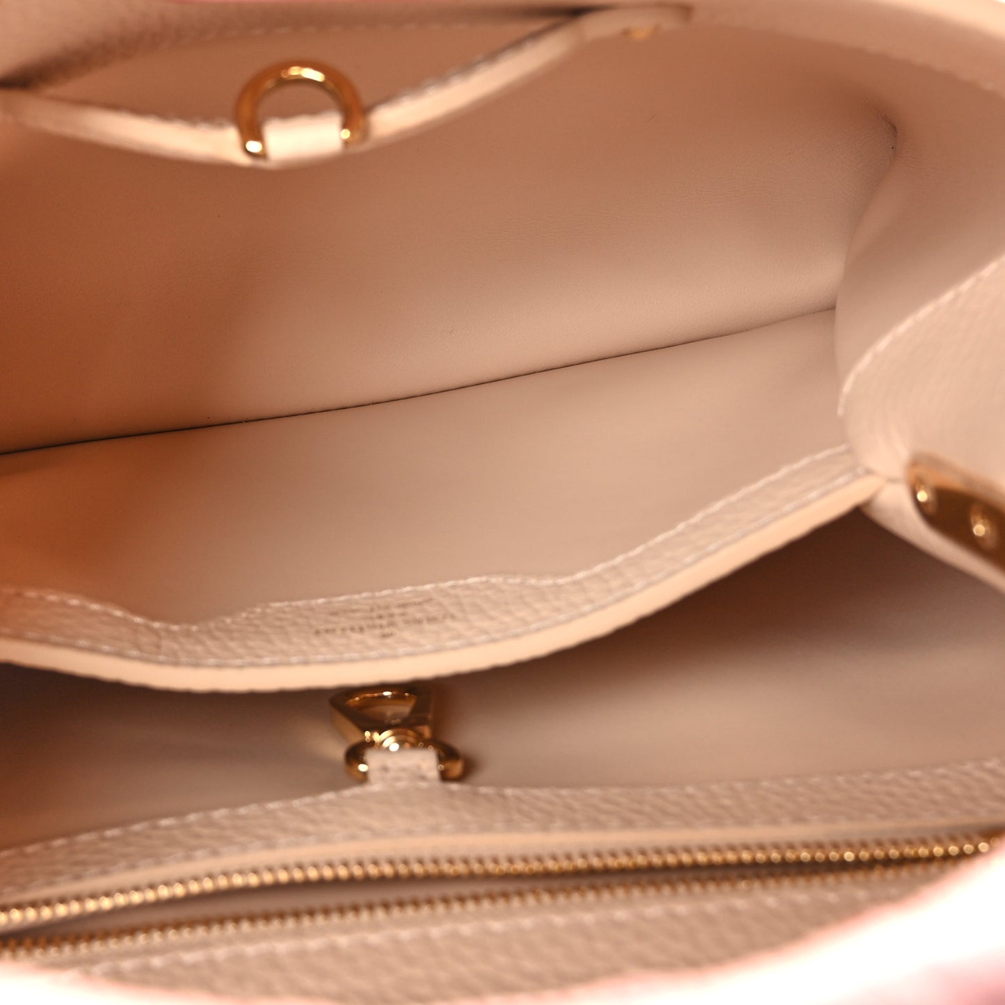 Taurillon Ostrich Capucines BB Powder Pink Beige