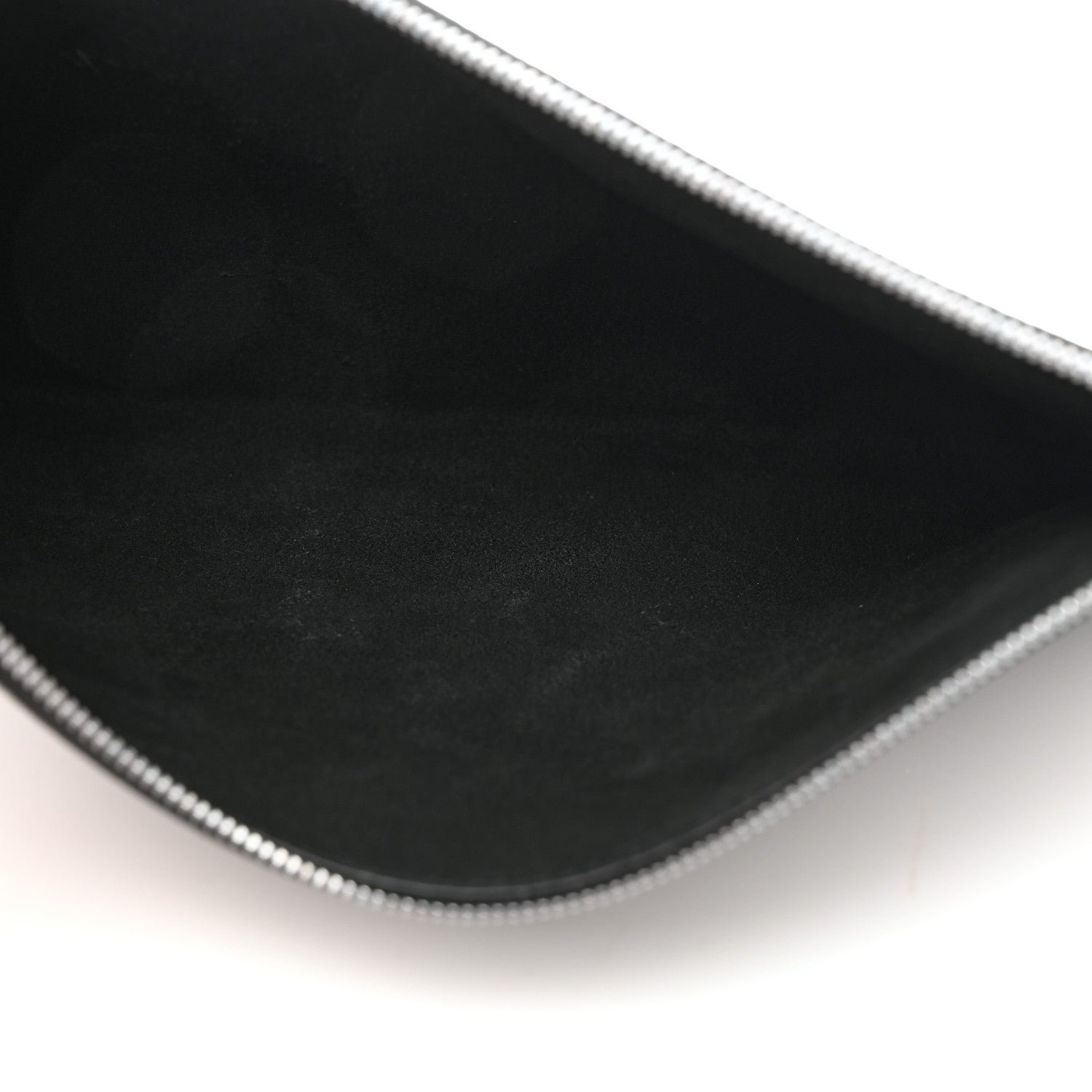 Valentino Garavani Pebbled Calfskin Large Rockstud Flat Zip Pouch Black 5 of 7