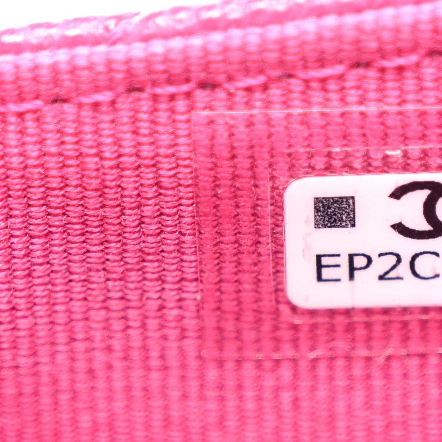 Caviar Quilted CC Zip Around Card Holder Pink