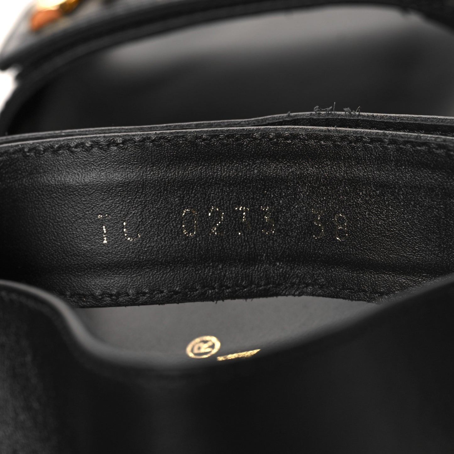 Lambskin Sunset Comfort Flat Sandals 38 Black