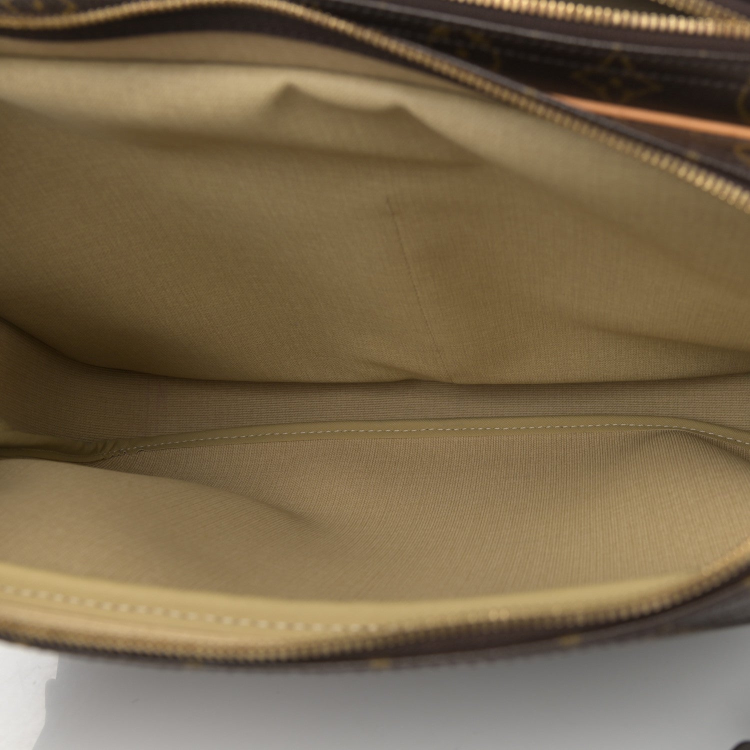 Louis Vuitton Monogram Reporter GM 5 of 9