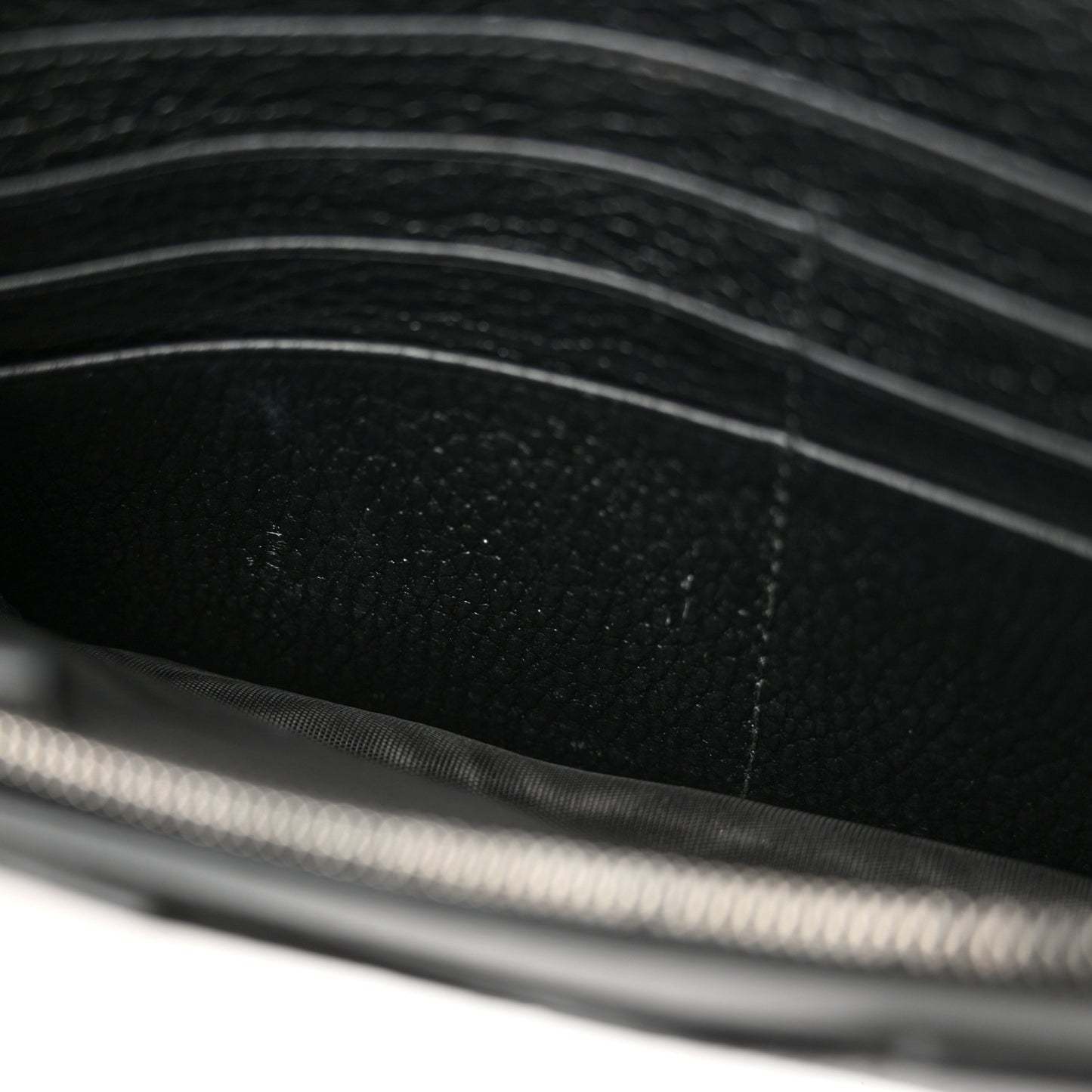 Dollar Calfskin Enamel Monochrome Mini GG Marmont Chain Wallet Black