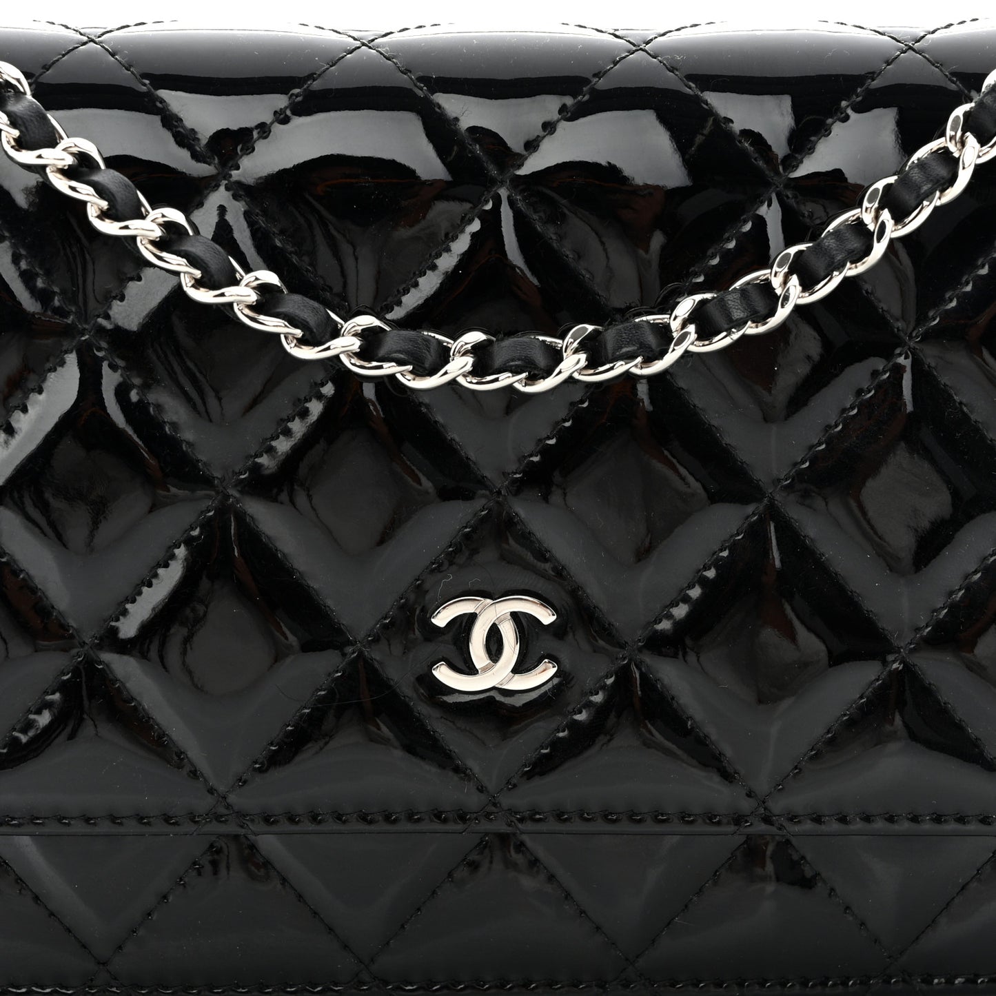 Patent Quilted Wallet On Chain WOC Black