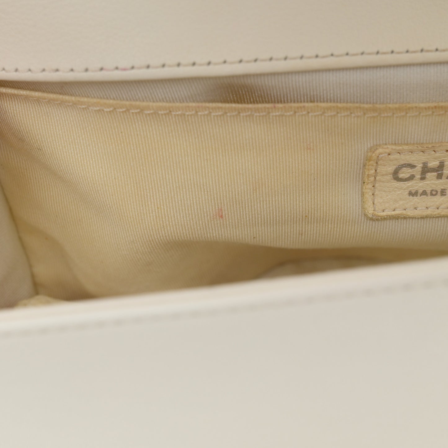 Calfskin Quilted Medium Boy Flap White