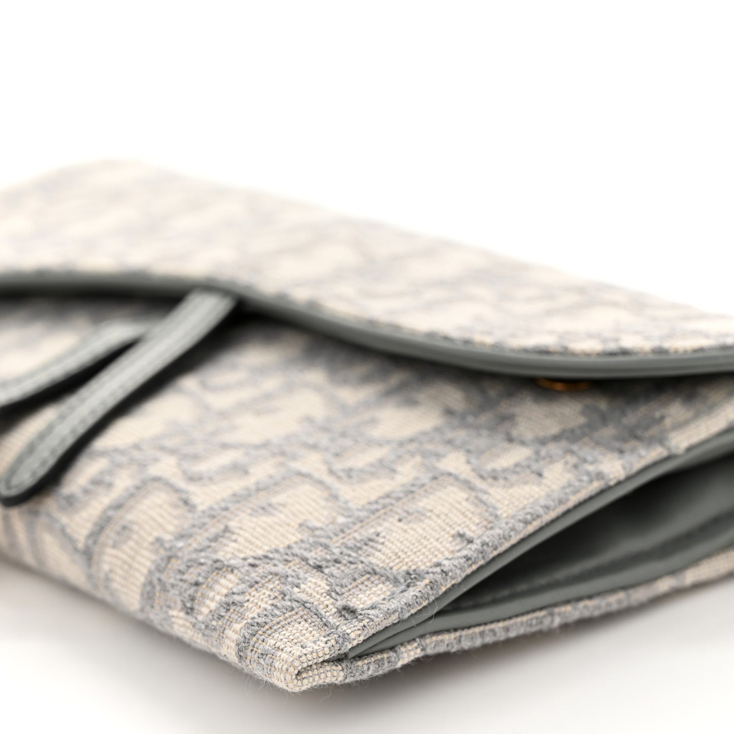 Oblique Saddle Chain Long Wallet Grey