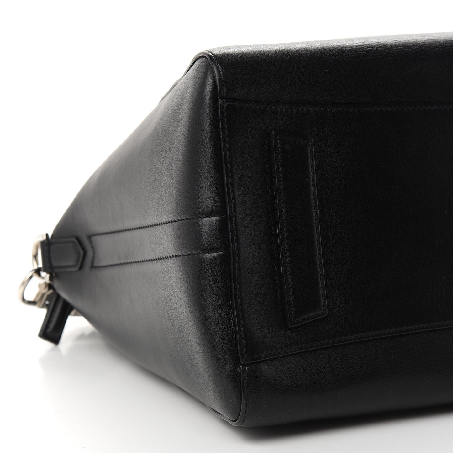 Calfskin 3D Stud Medium Antigona Black