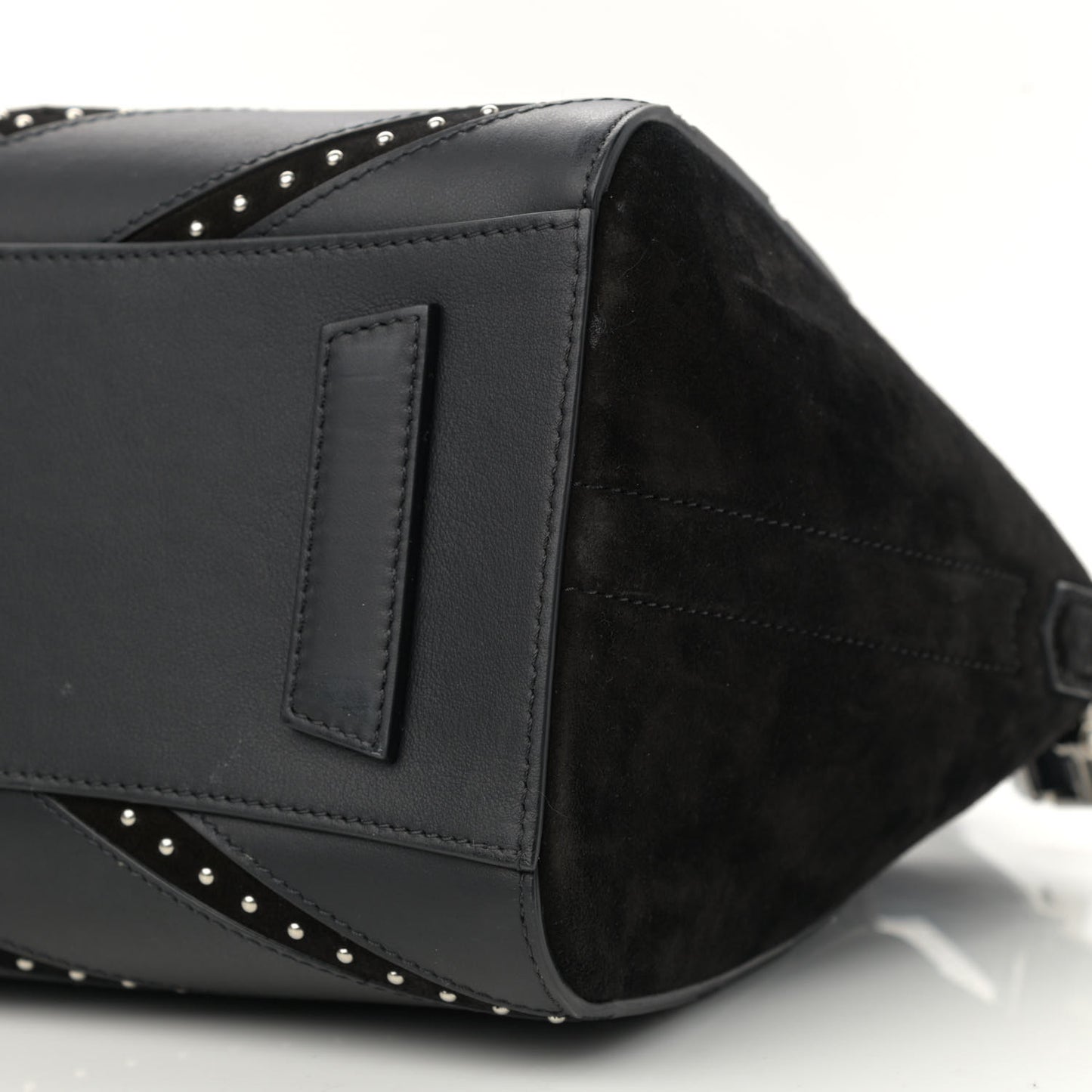 Calfskin Suede Small Studded Chevron Antigona Black