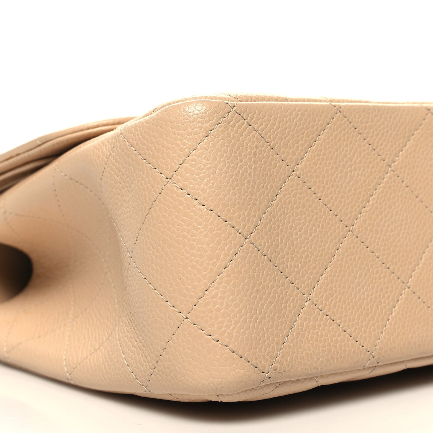 Caviar Quilted Jumbo Double Flap Beige Clair