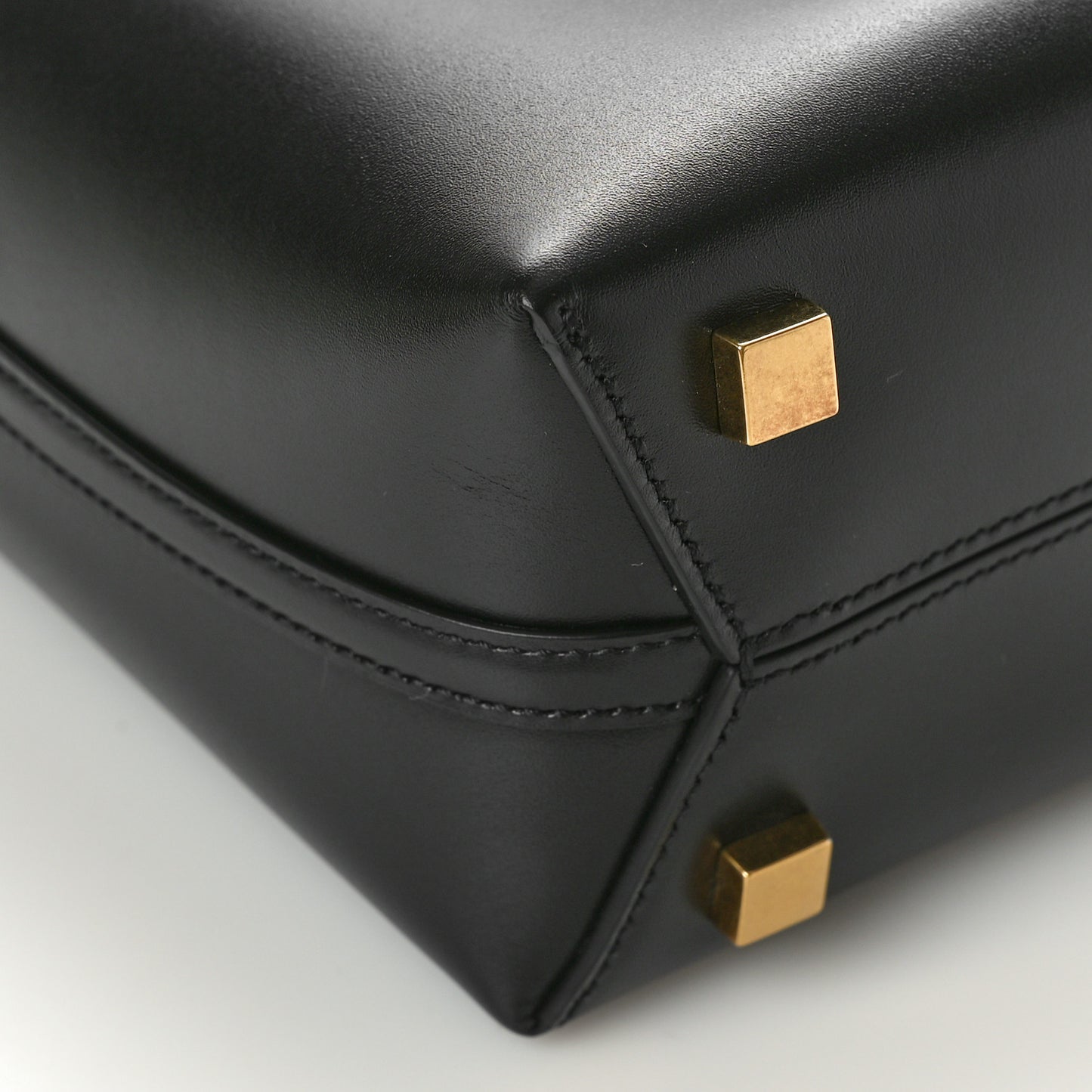 Shiny Calfskin Le 37 Mini Bucket Bag Black