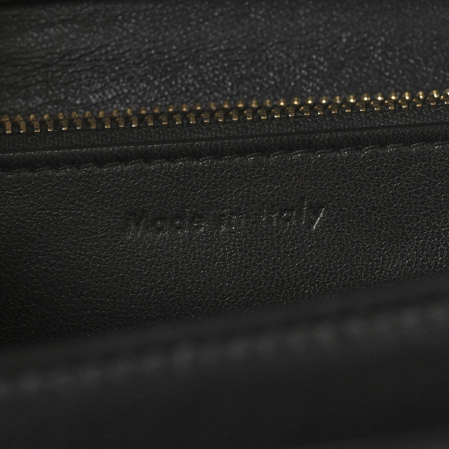Box Calfskin Medium Classic Box Flap Bag Black