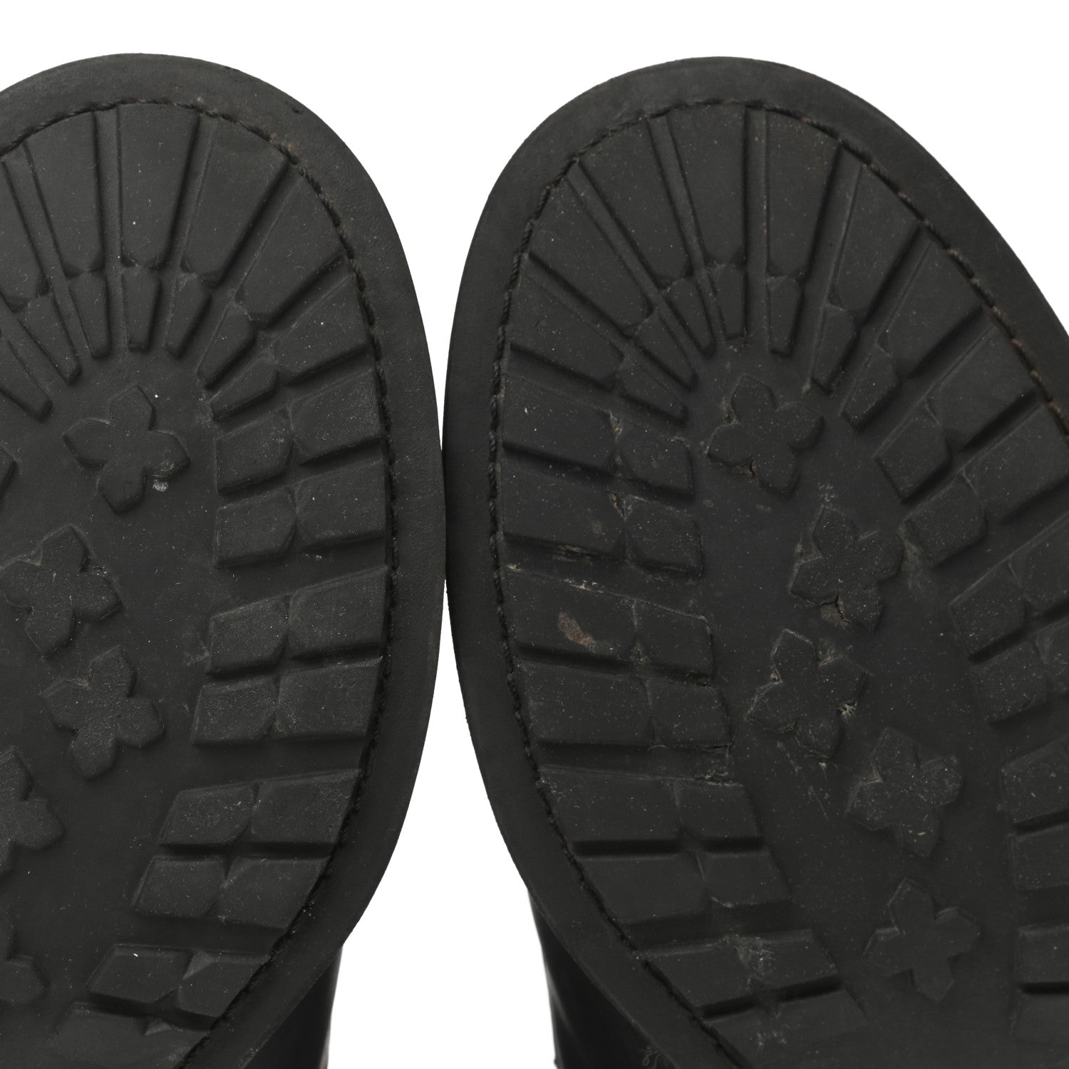 Chanel Calfskin Shearling Quilted Cap Toe Combat Boots 39.5 Black 9 of 9