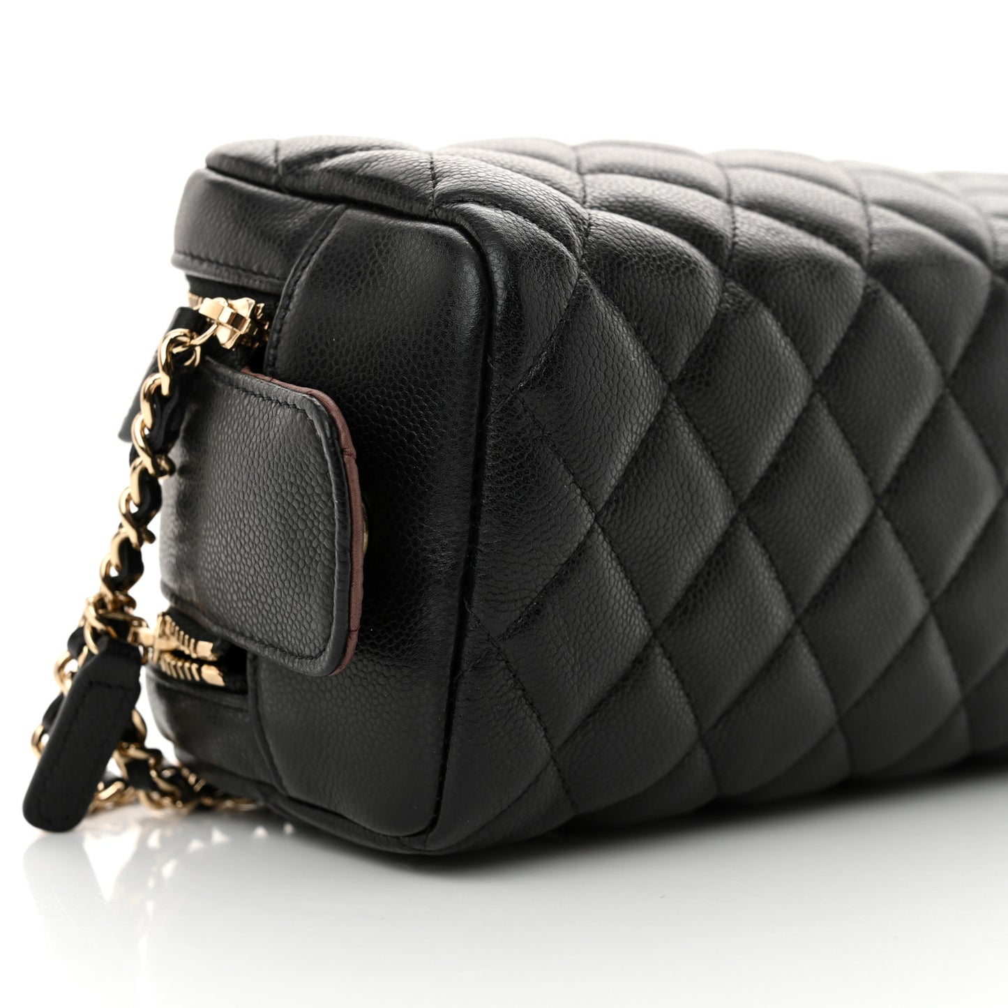 Caviar Quilted Toiletry Case With Chain Black