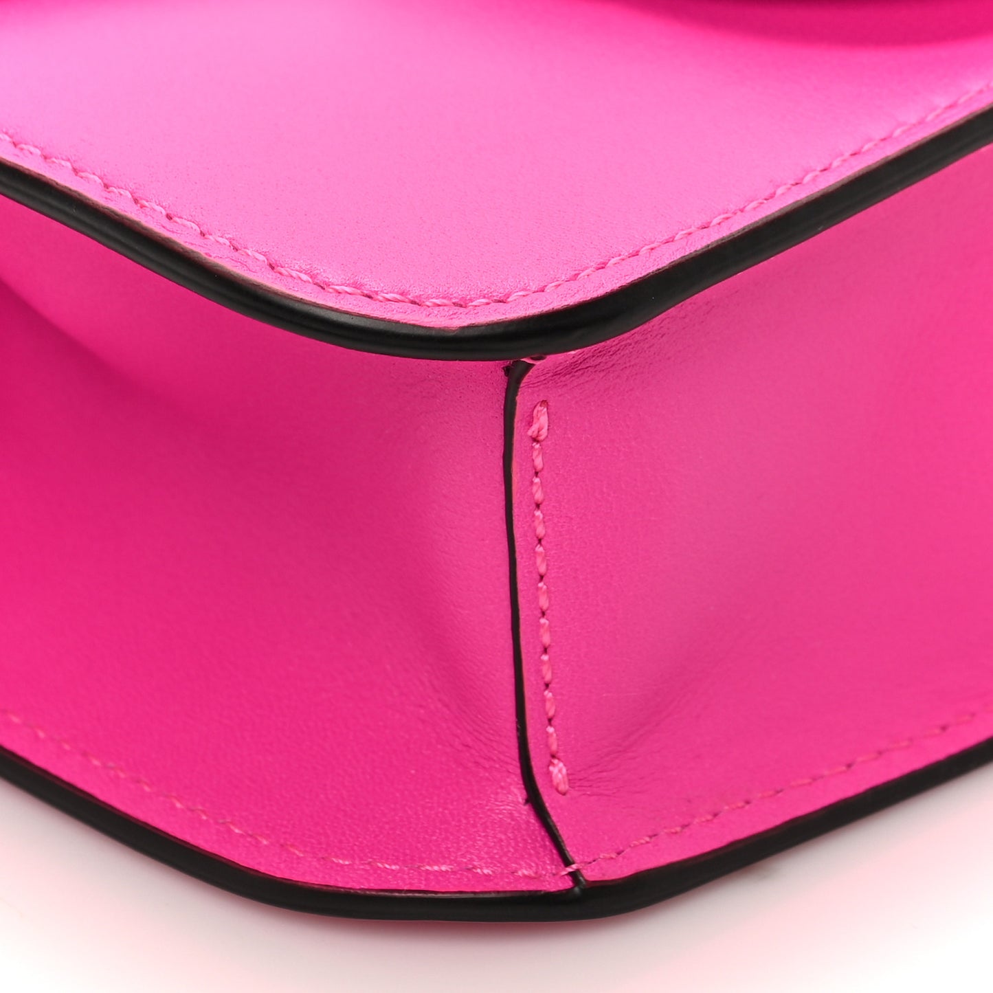 Calfskin Lacquer Monochrome Vlogo Mini Loco Crossbody Bag Pink PP