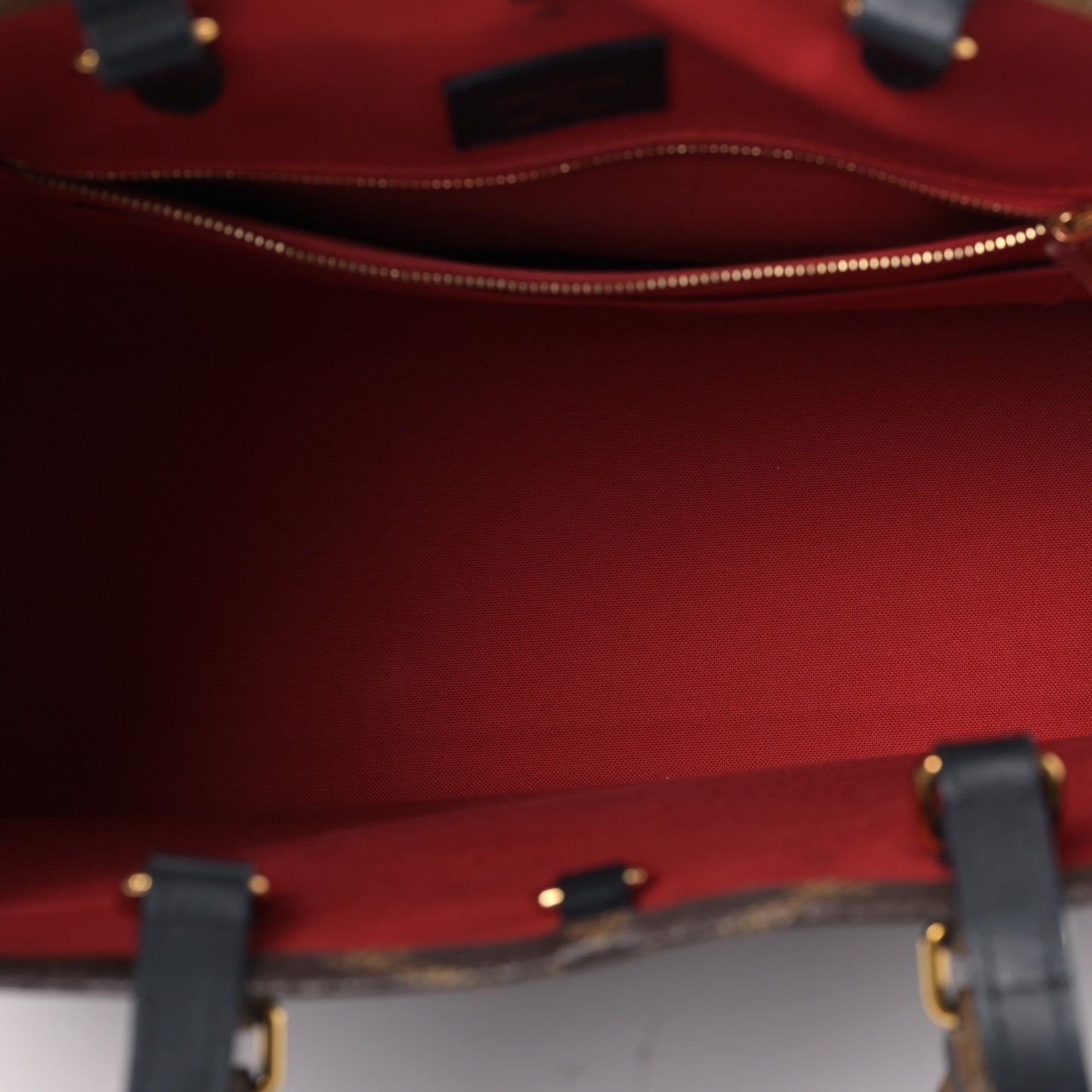 Reverse Monogram Giant Onthego MM