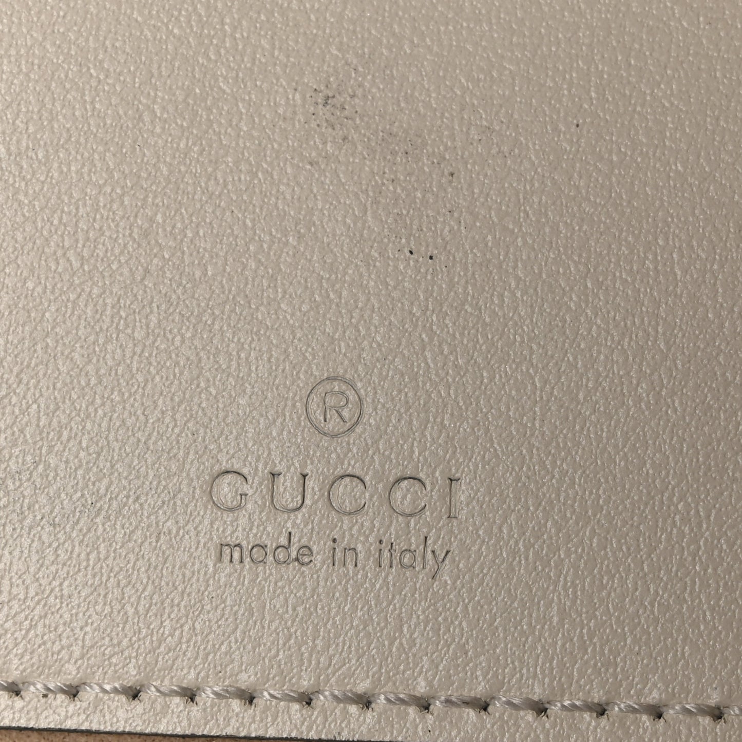 Calfskin Matelasse Mini GG Marmont 2.0 Bucket Bag White