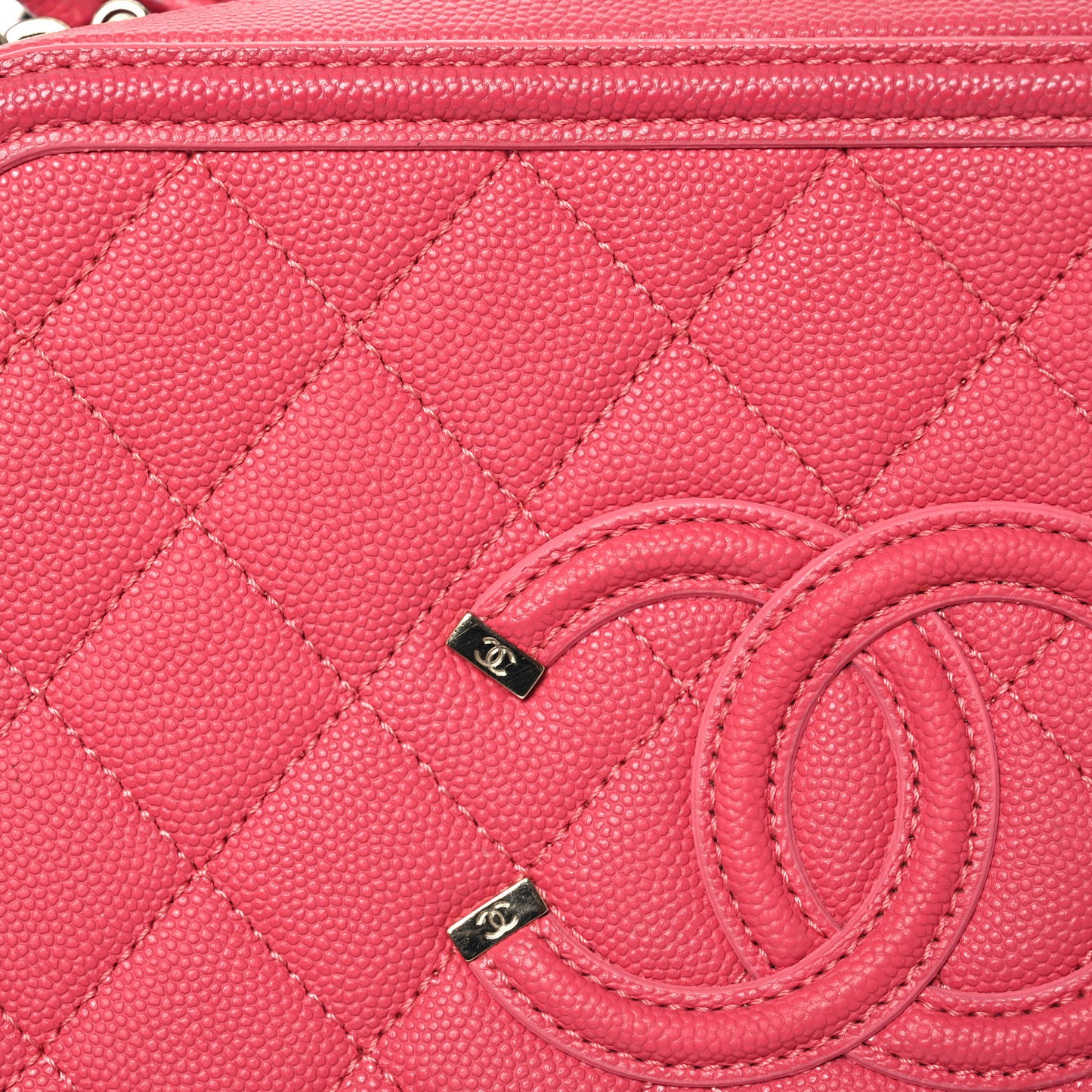 Caviar Quilted Medium CC Filigree Vanity Case Pink