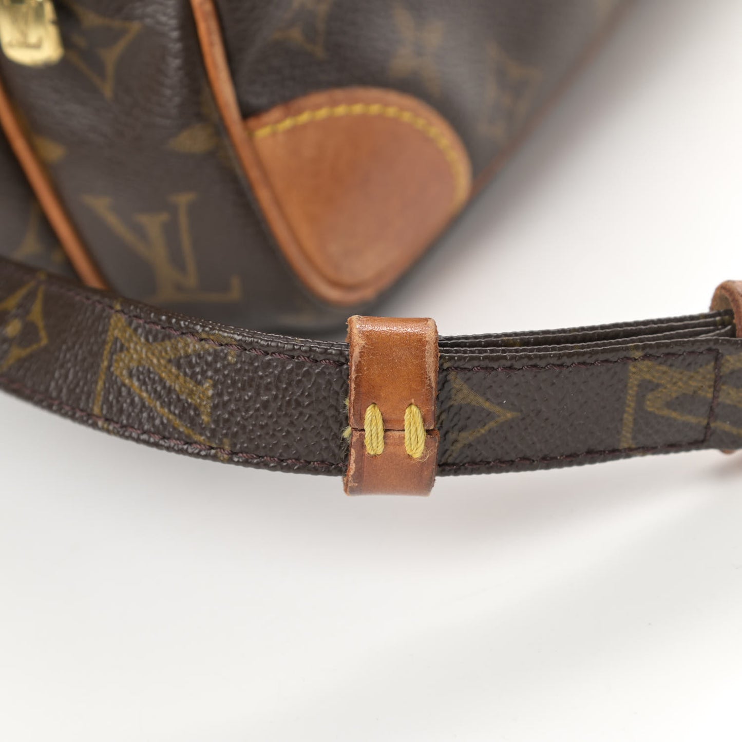 Monogram Nil 28