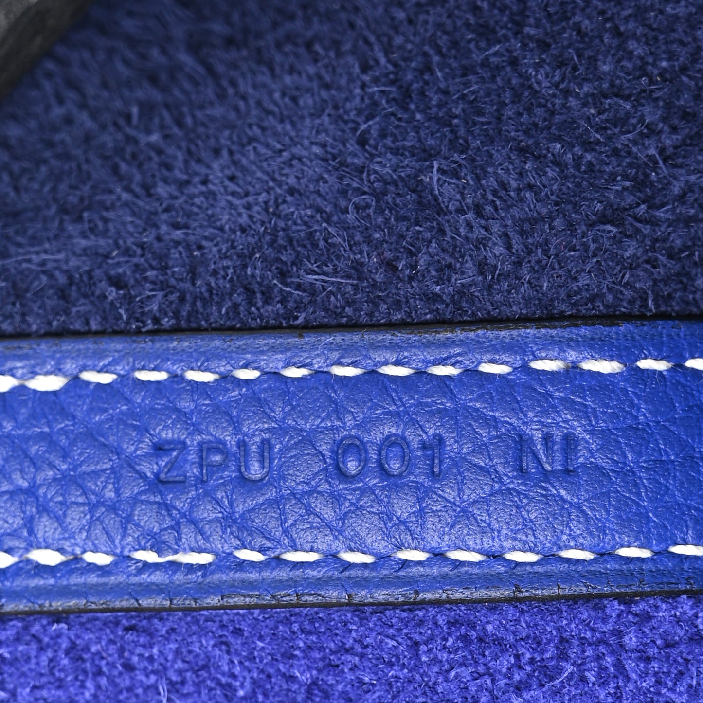 Taurillon Clemence Casaque Picotin Lock 18 PM Bleu Electrique Bleu Encre
