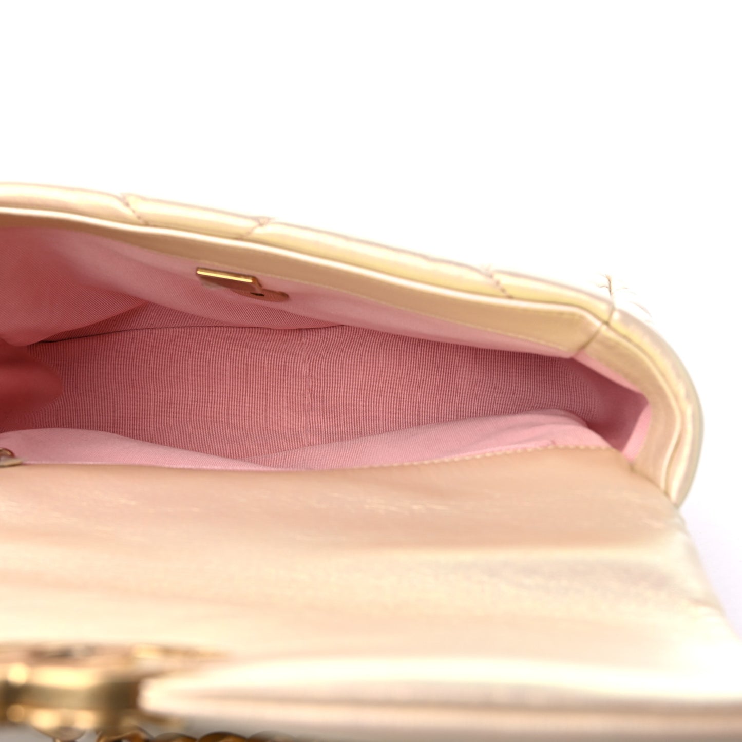 Iridescent Lambskin Quilted Medium Chanel 19 Flap Pink