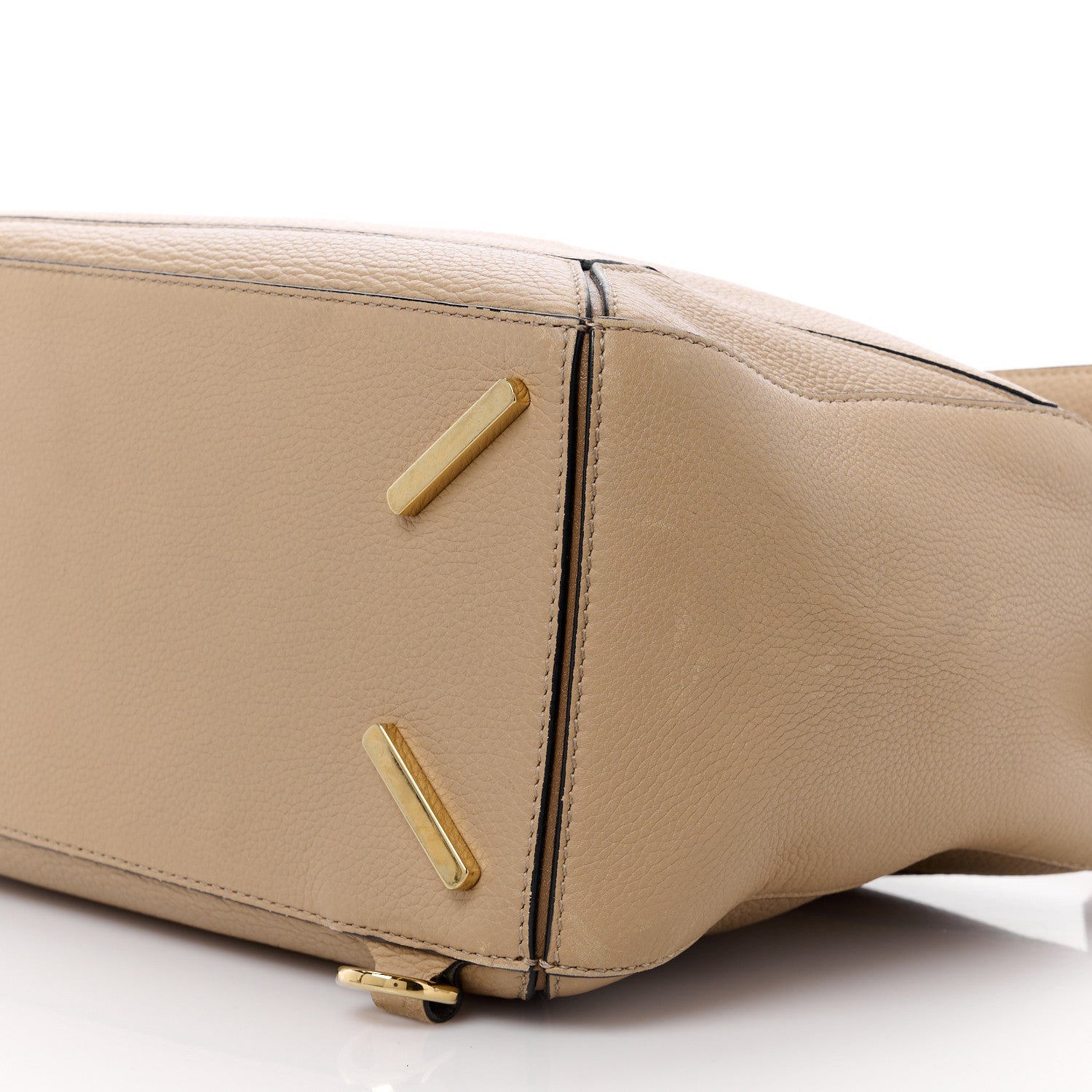 Loewe Calfskin Medium Puzzle Bag Sand Mink 10 of 12