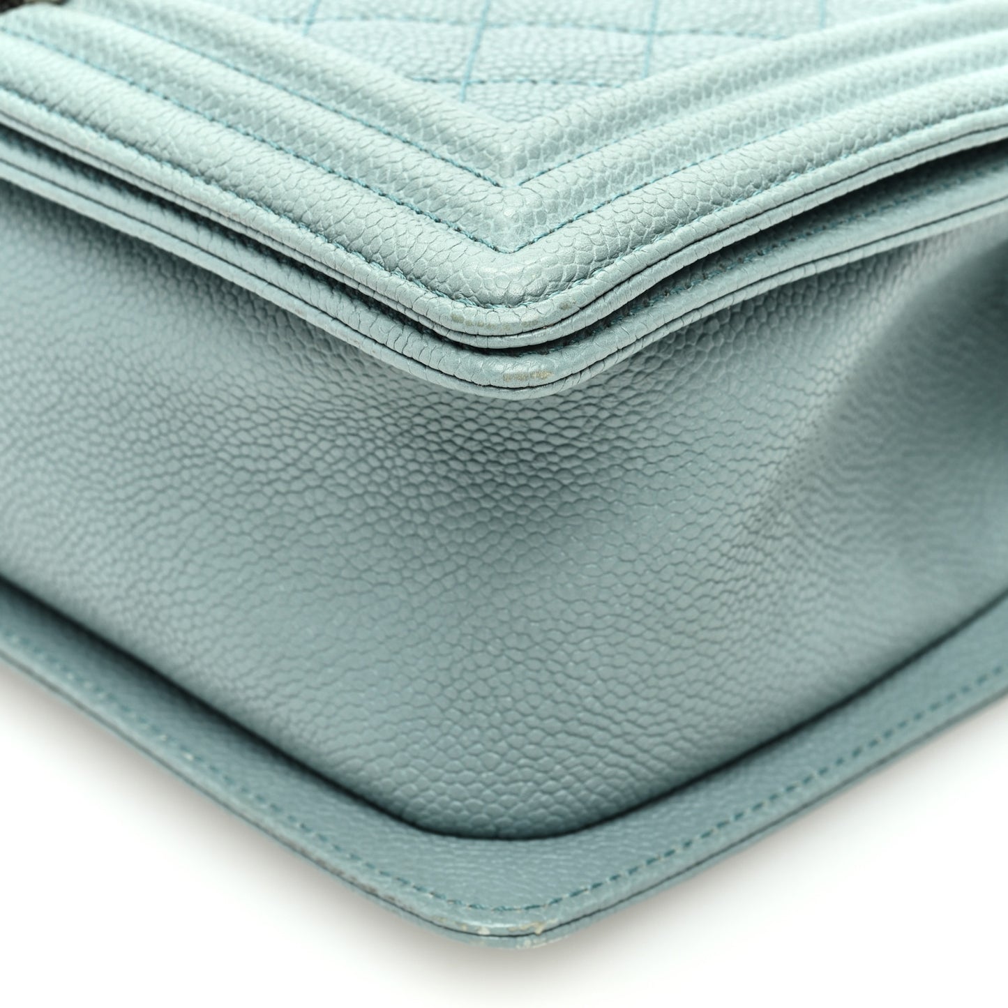 Caviar Quilted Medium Boy Flap Light Blue