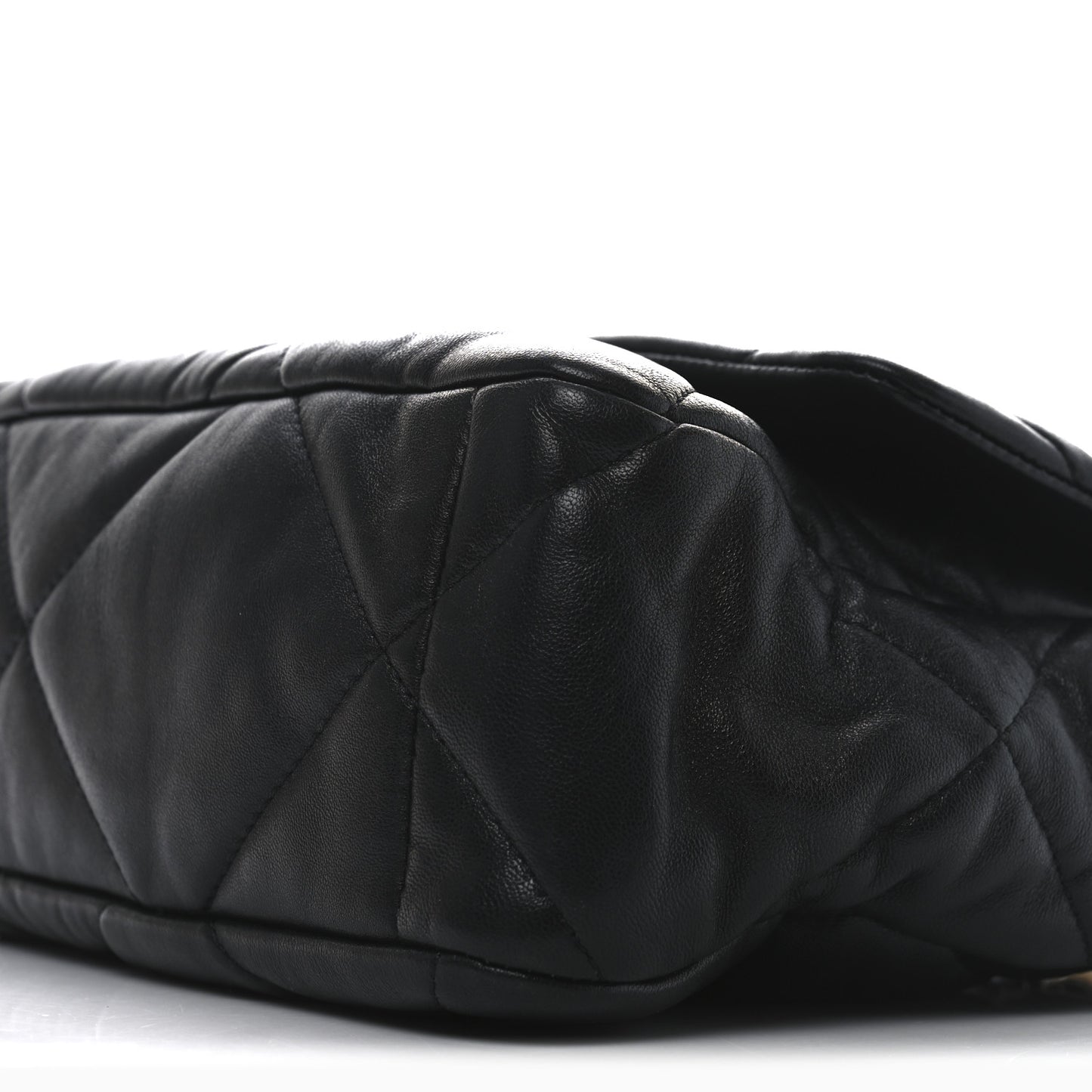 Lambskin Quilted Medium Chanel 19 Flap Black