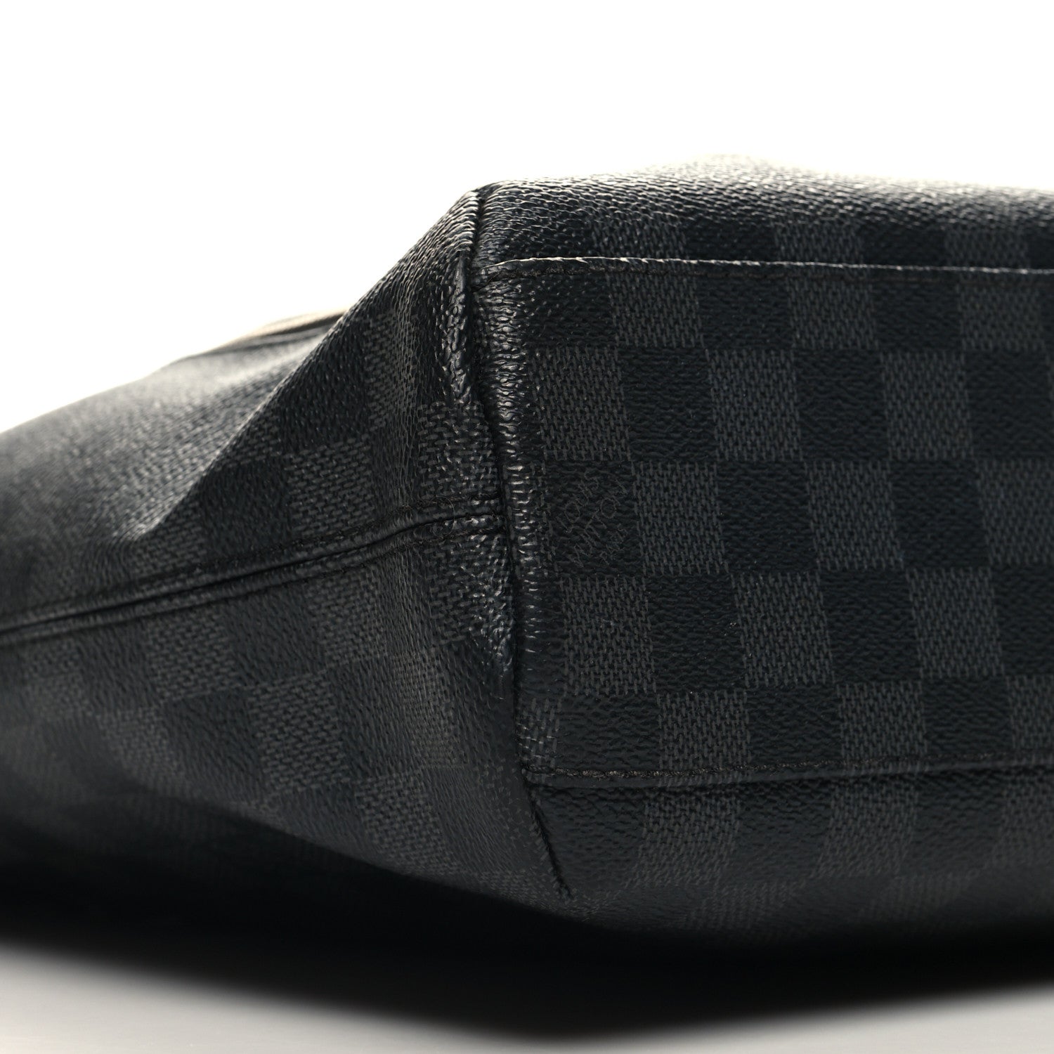 Louis Vuitton Damier Graphite Mick MM 8 of 10