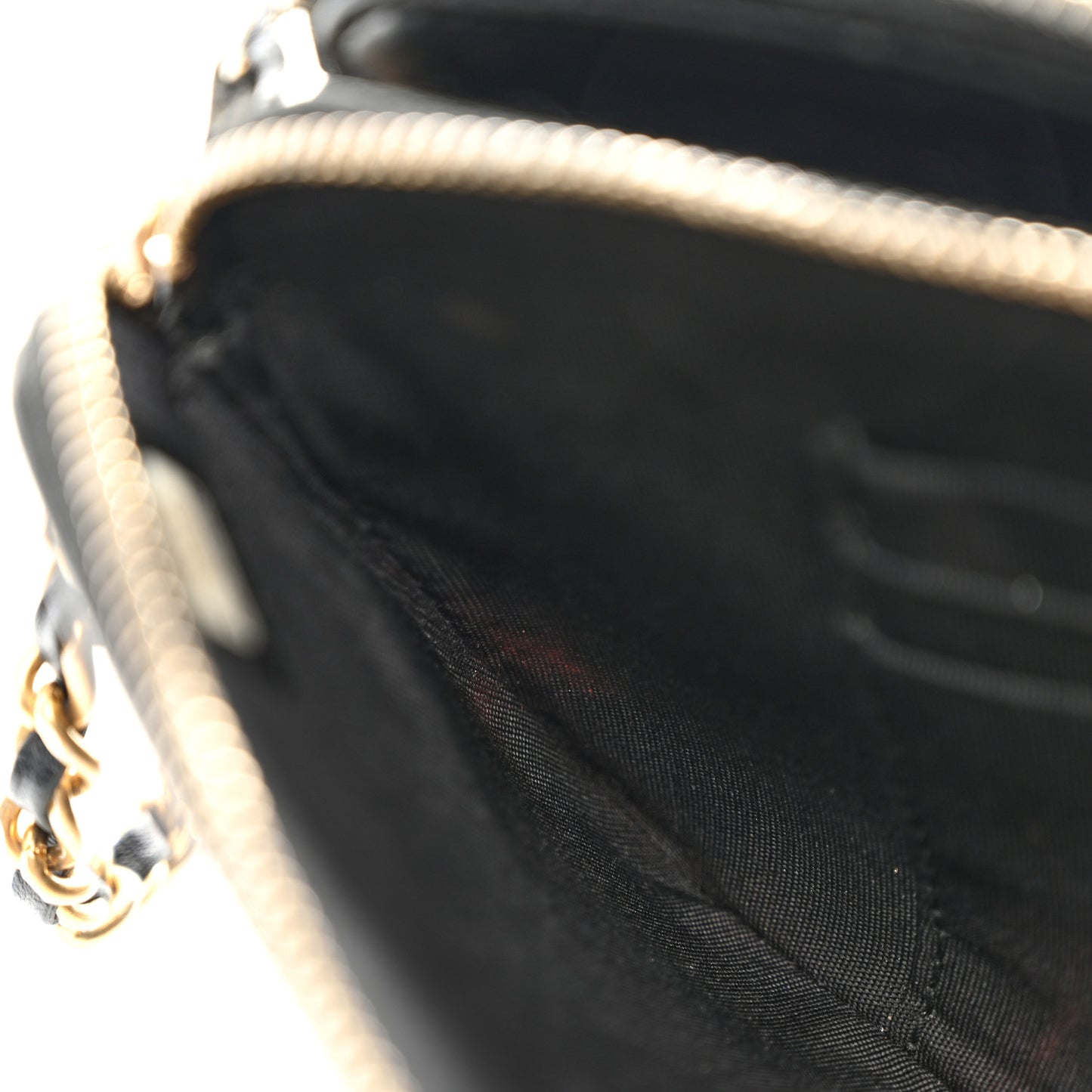Caviar Quilted CC Filigree Clutch With Chain Black