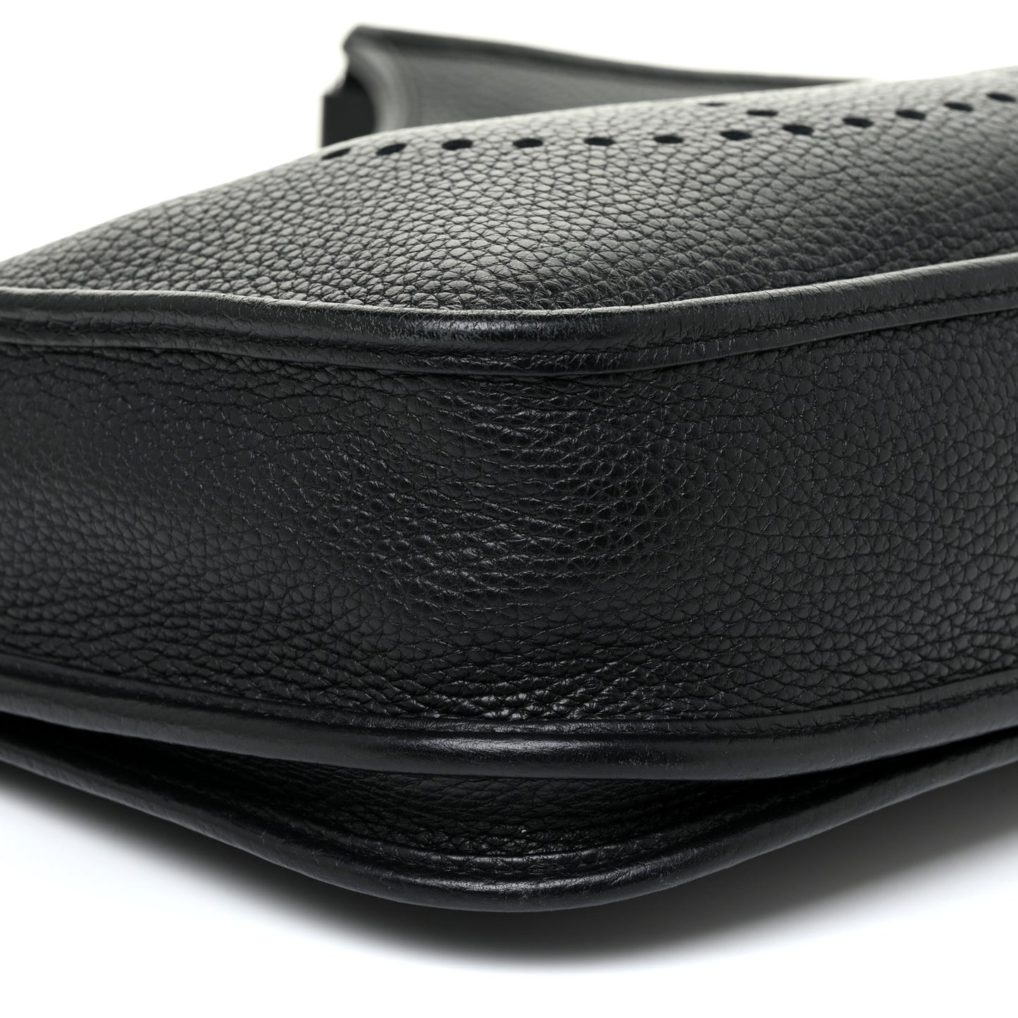 Taurillon Clemence Evelyne III PM Black