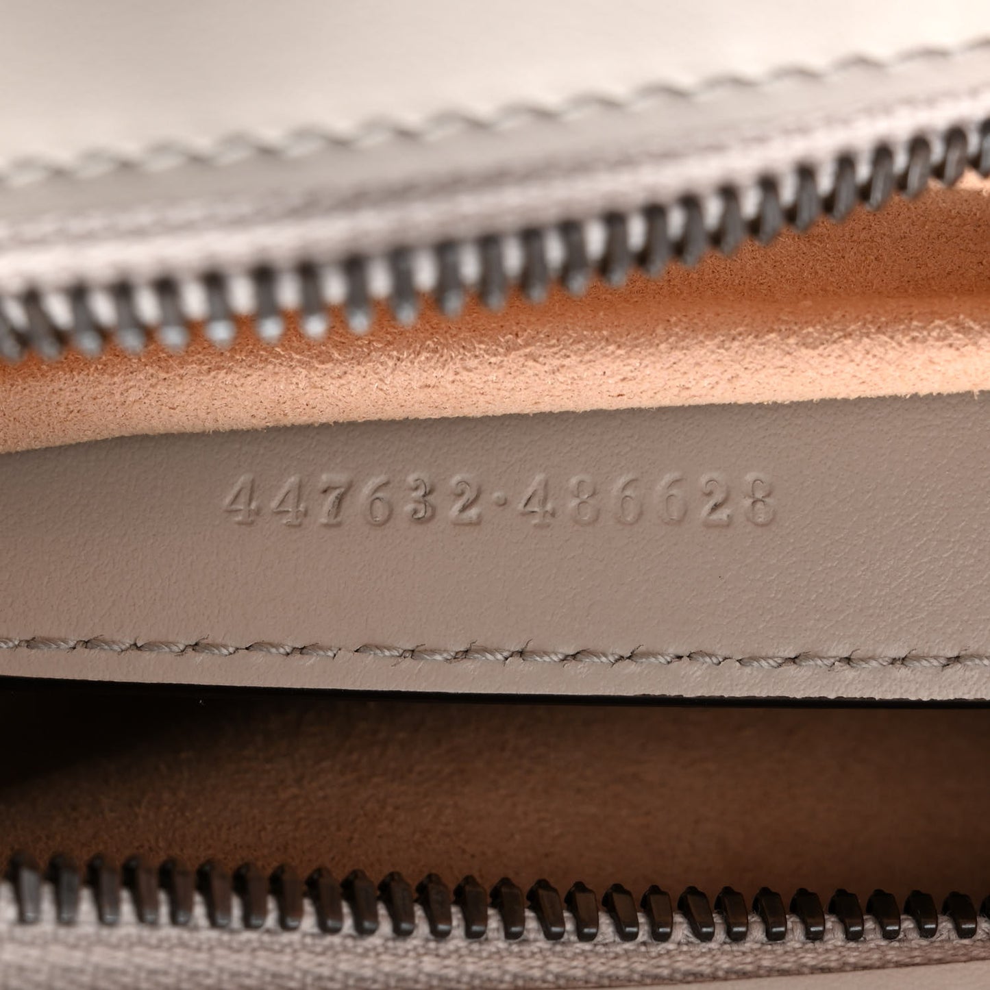 Calfskin Matelasse Small GG Marmont Chain Shoulder Bag Light Grey