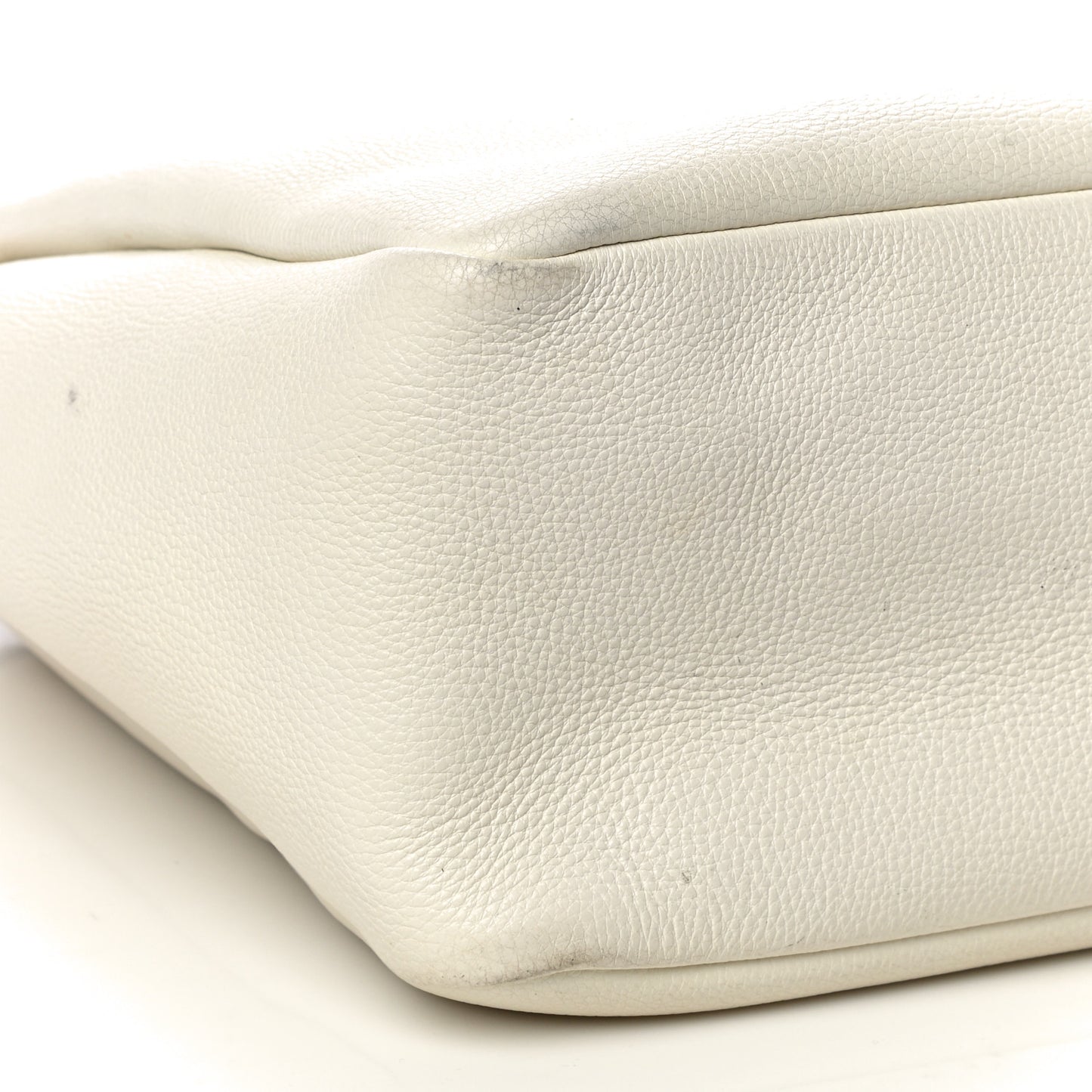 Vitello Daino Dynamique Tote White Caramel