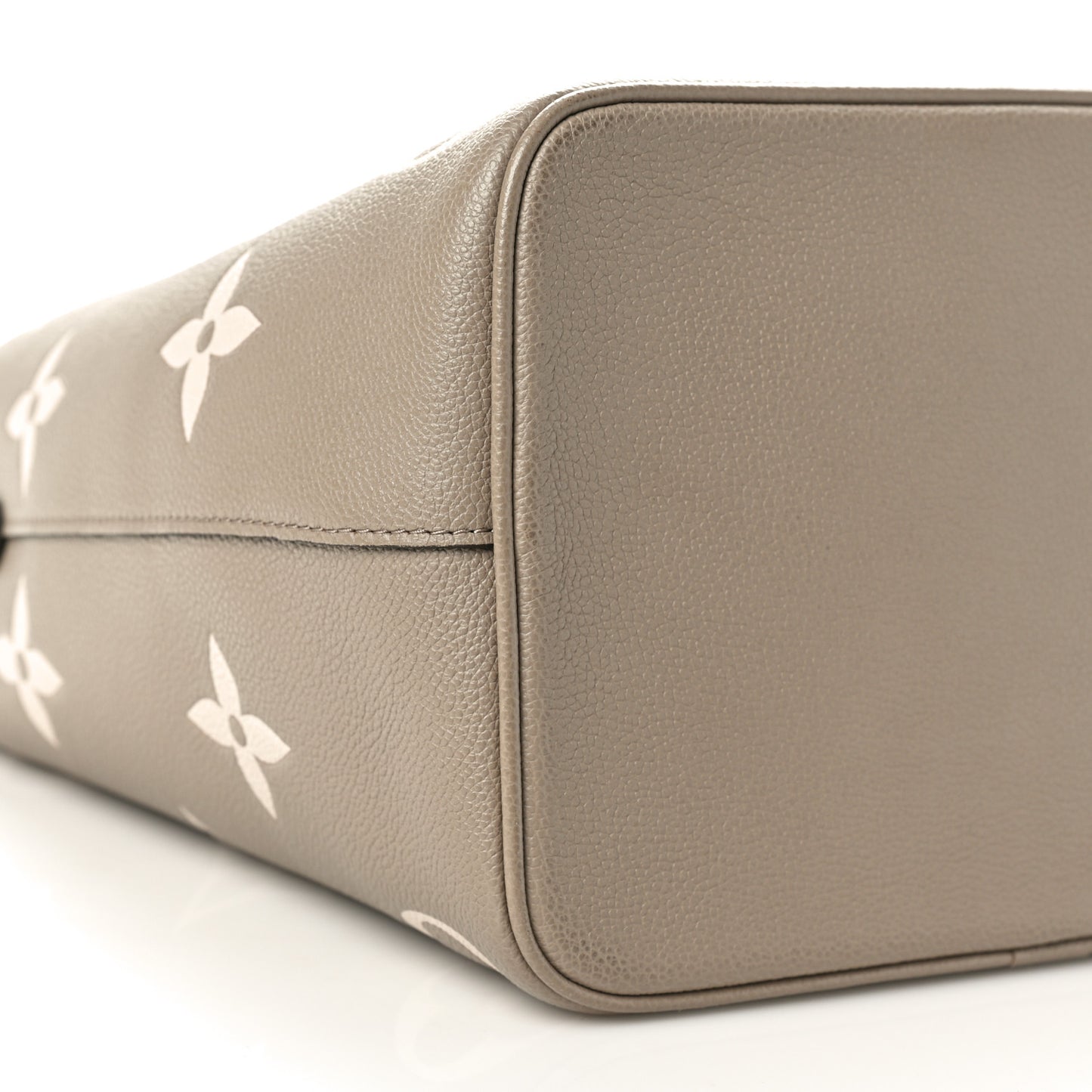 Empreinte Monogram Giant Neonoe MM Tourterelle Creme